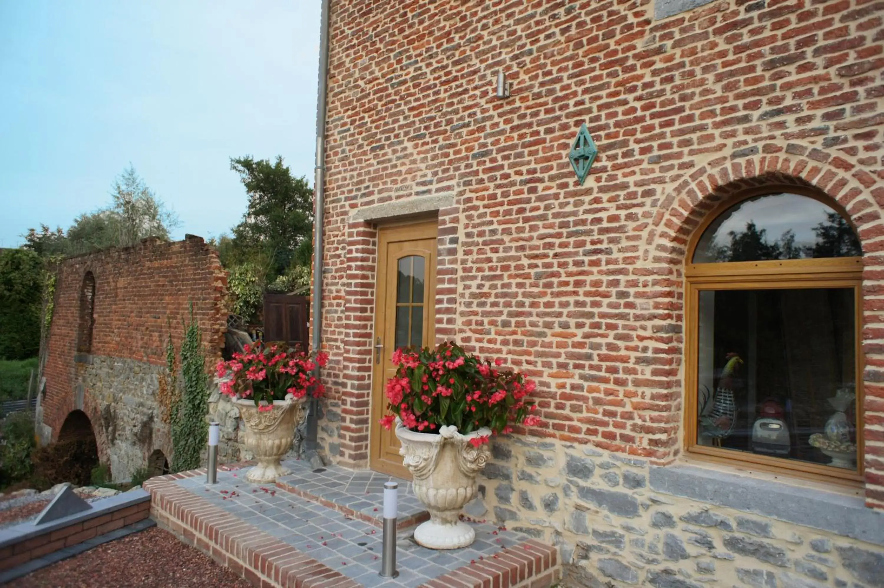 Facade/entrance in Aux Logis de la Solre Facade/entrance in Aux Logis de la Solre