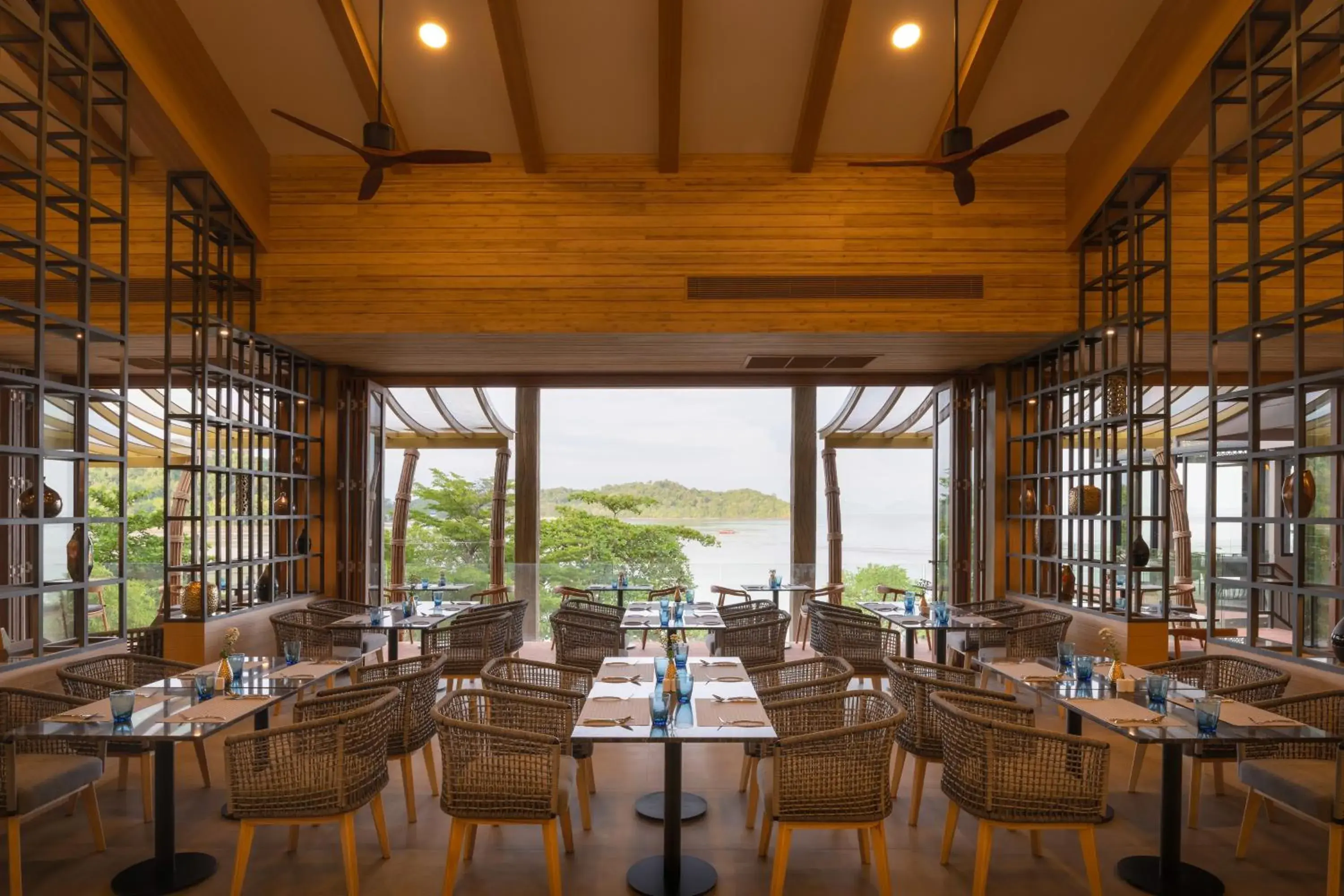 Restaurant/places to eat in Sinae Phuket - SHA Extra Plus Restaurant/places to eat in Sinae Phuket - SHA Extra Plus