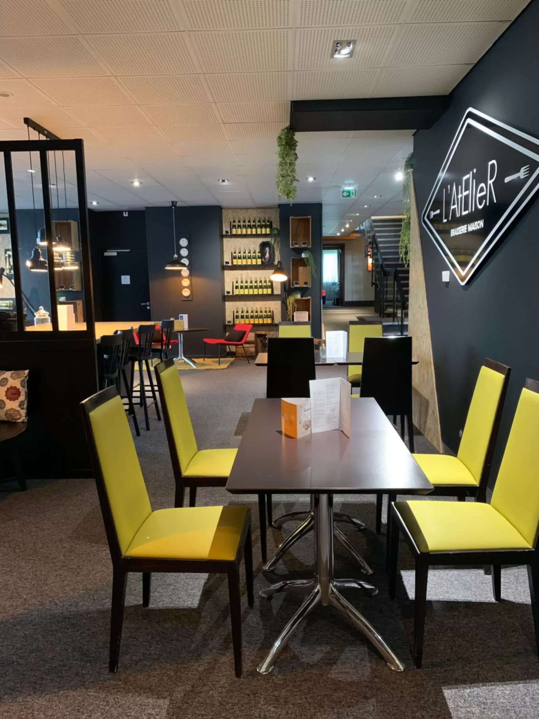 Restaurant/places to eat in Novotel Mulhouse Bâle Fribourg