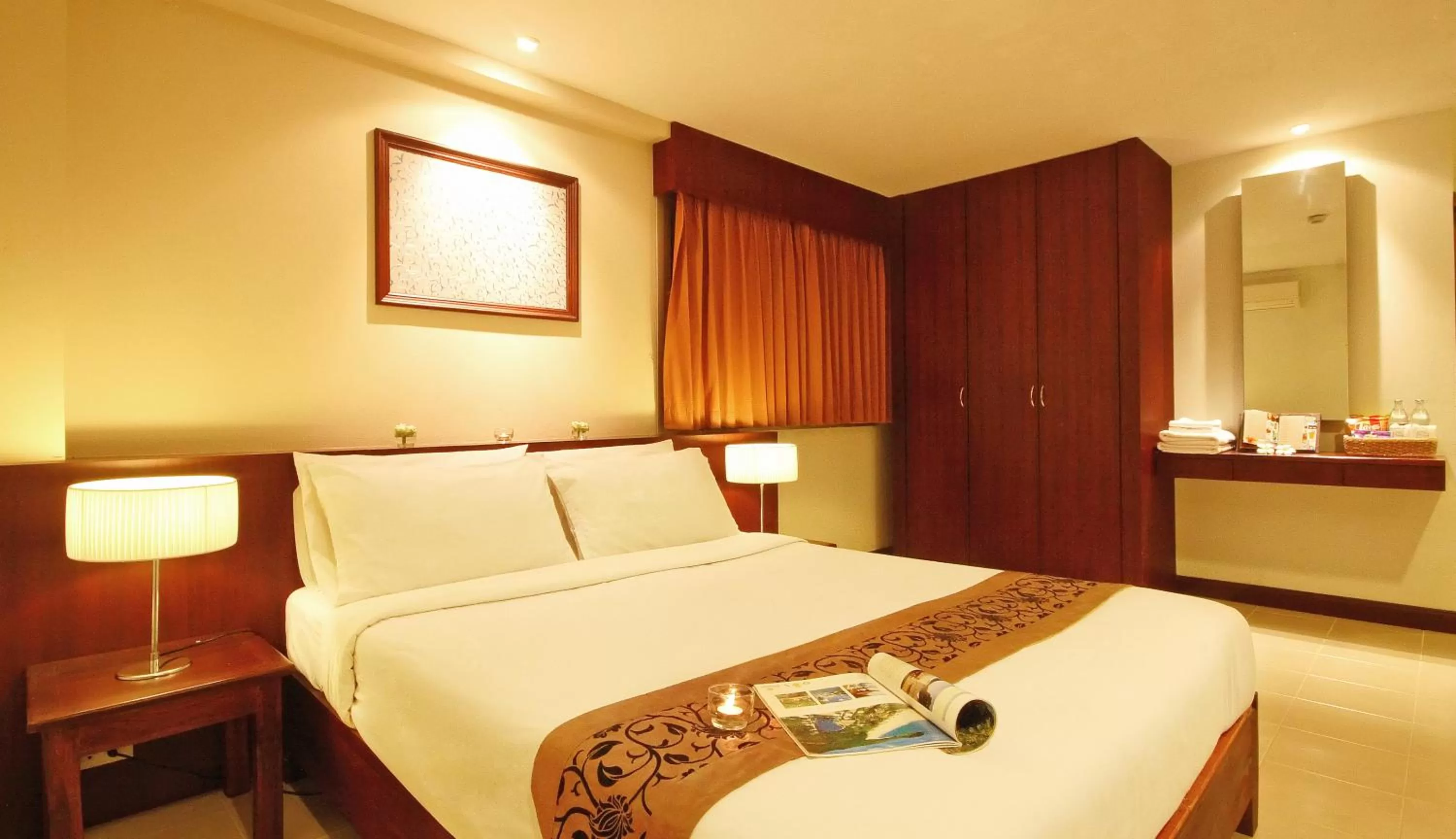 Bed in Floral Shire Suvarnabhumi Airport