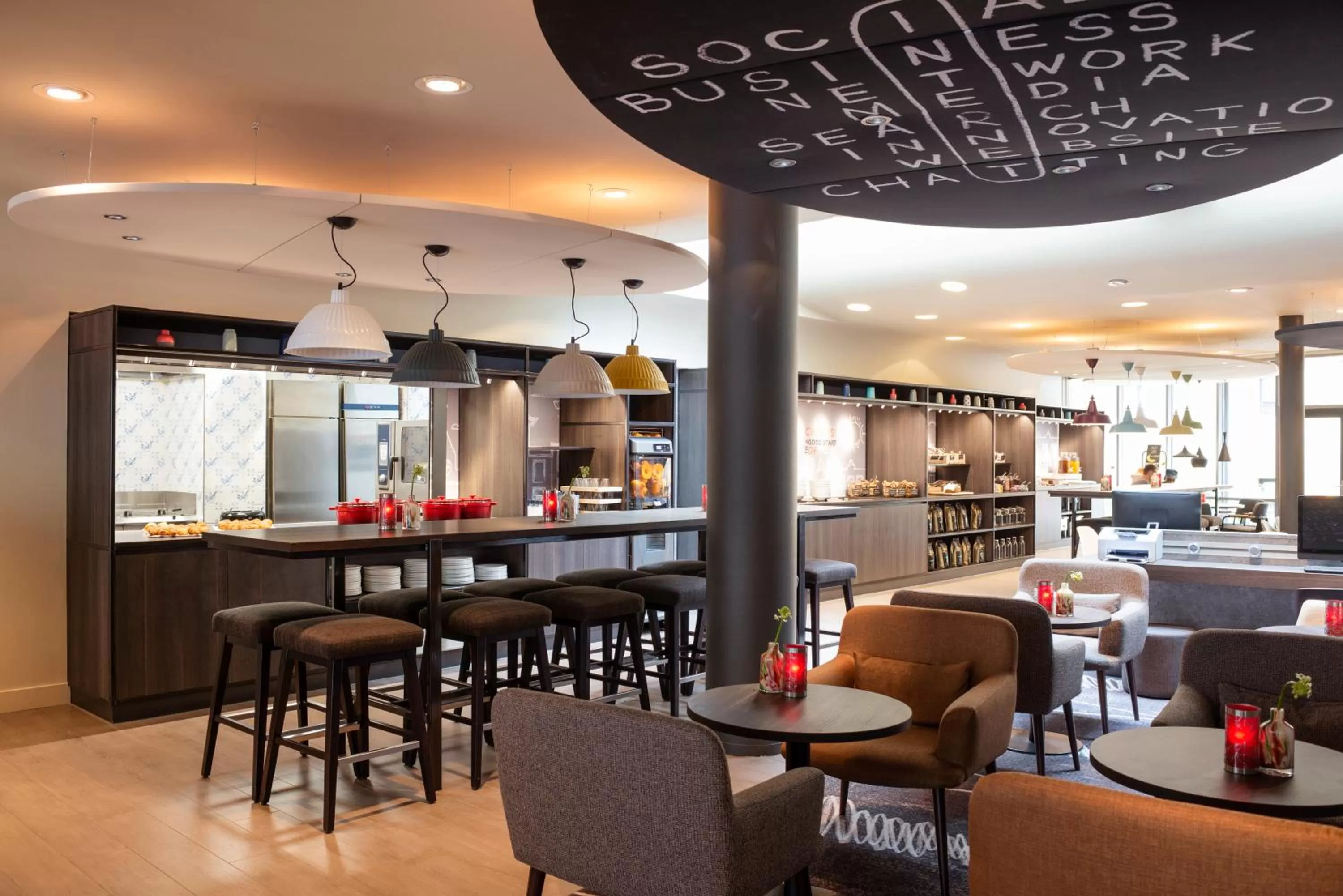 Restaurant/places to eat in ibis Amsterdam Centre Stopera