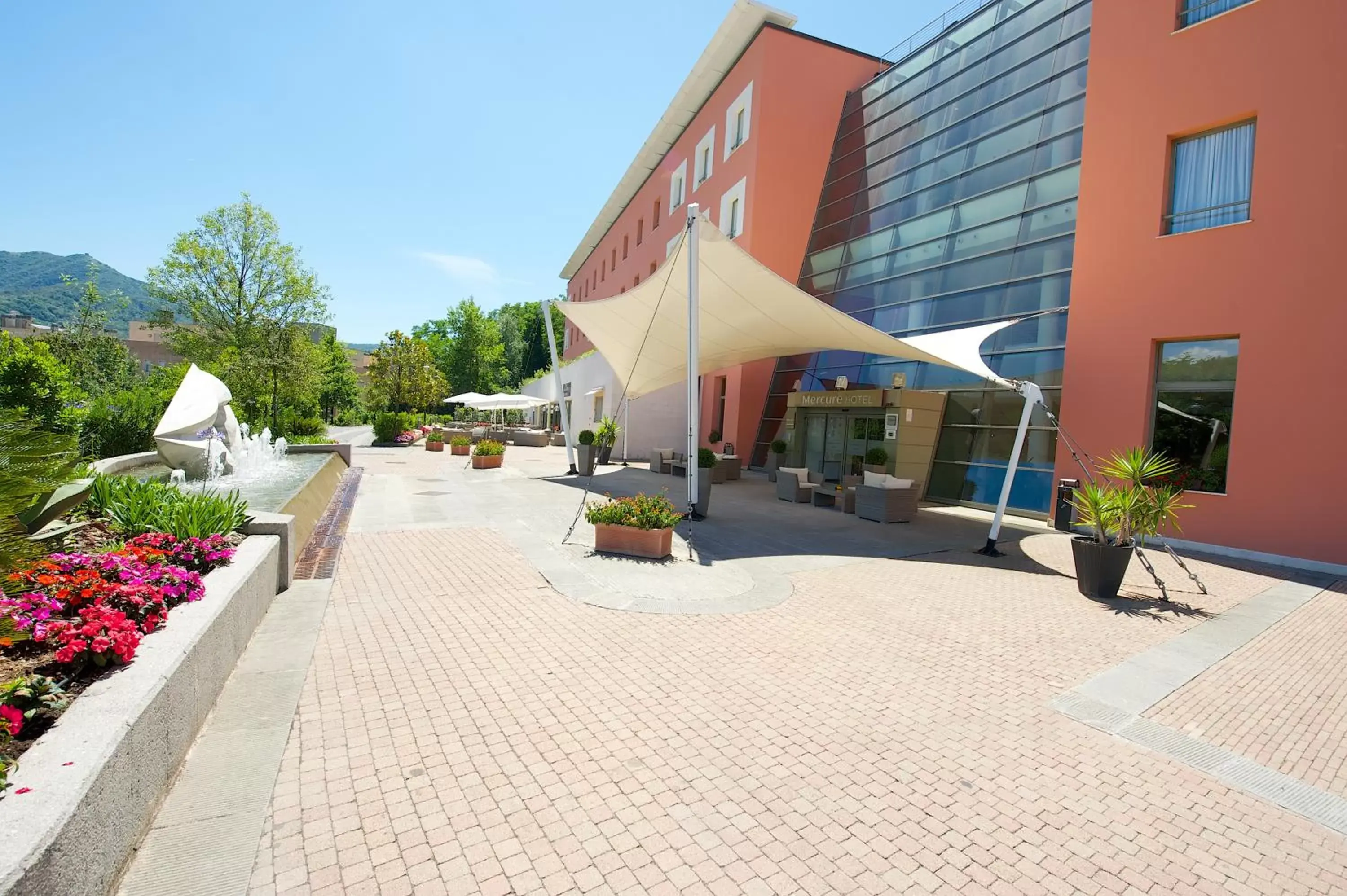 Property building in Mercure Genova San Biagio Property building in Mercure Genova San Biagio