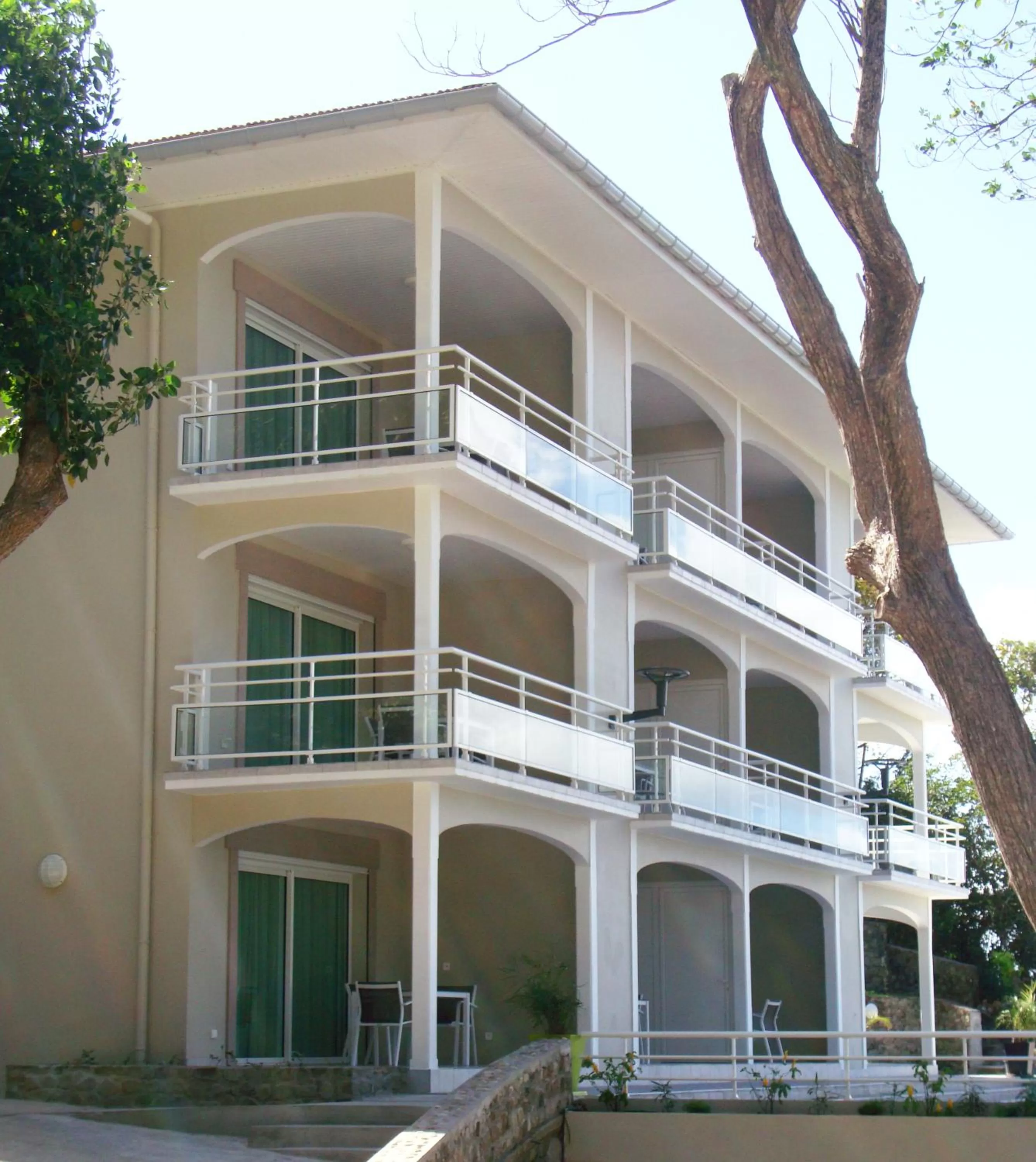 Property building in Hôtel Bois Joli