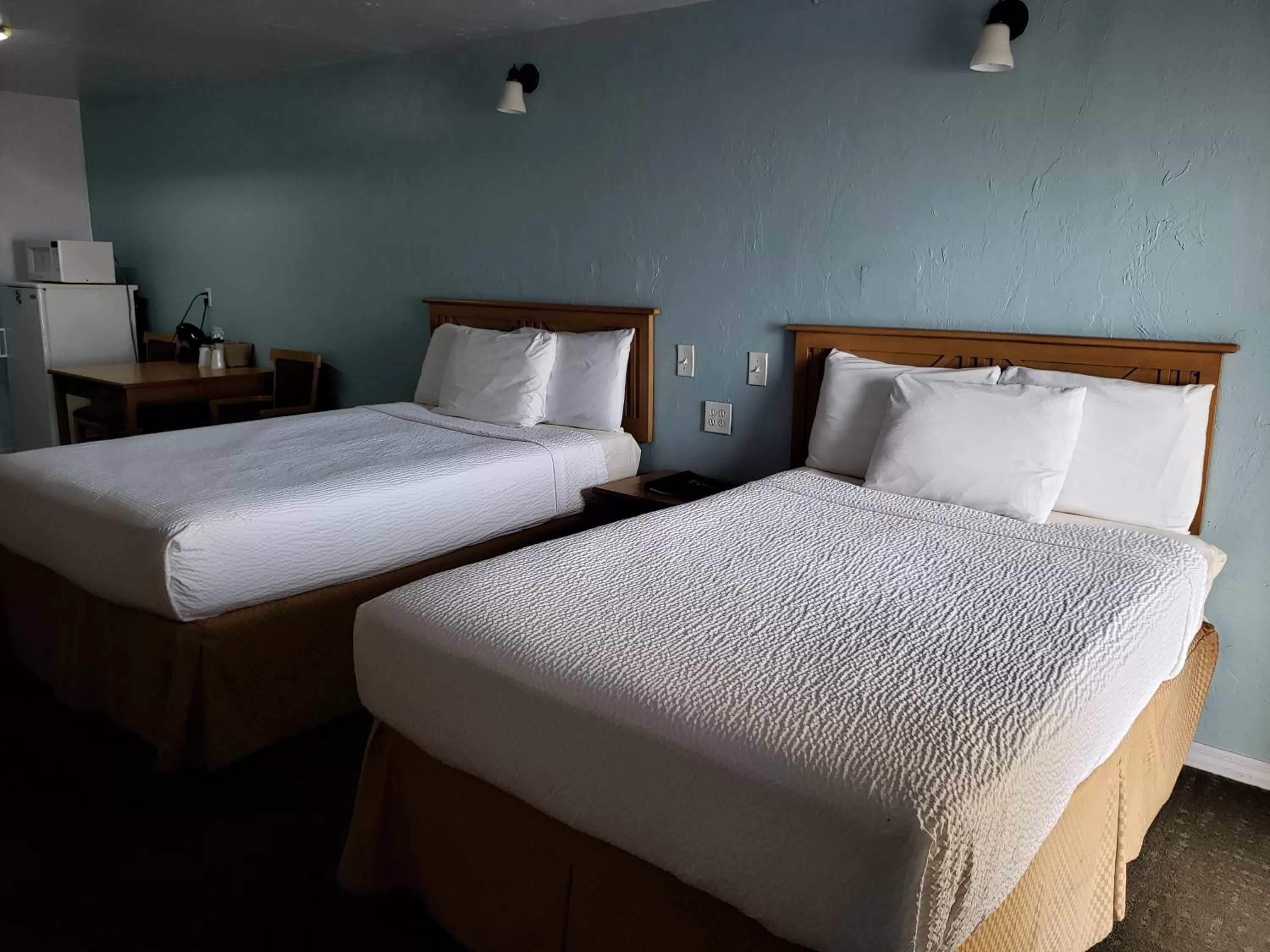 Bed in Topaz Motel - Flagler Beach