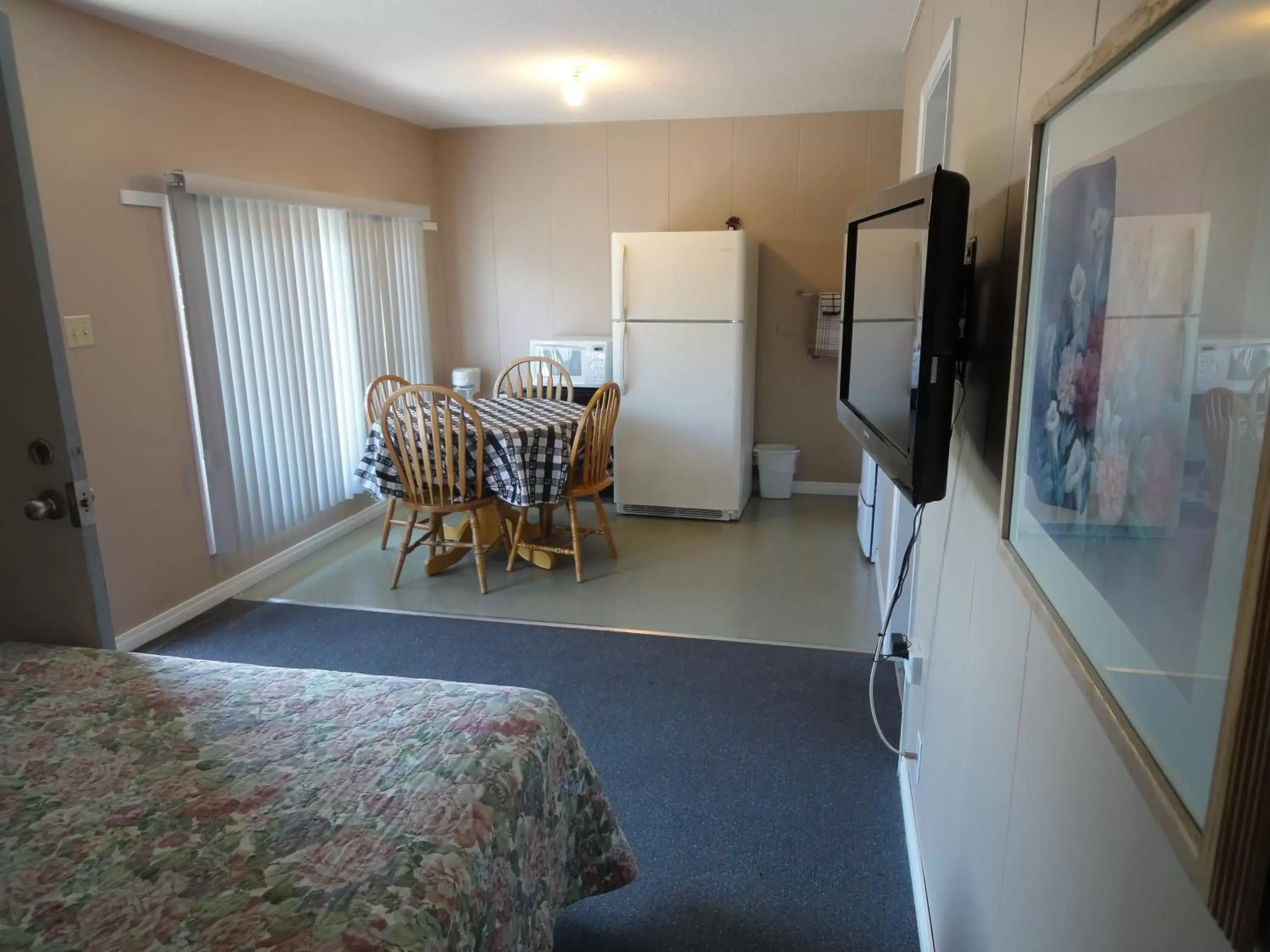 Kitchen or kitchenette in Apple Tree Inn