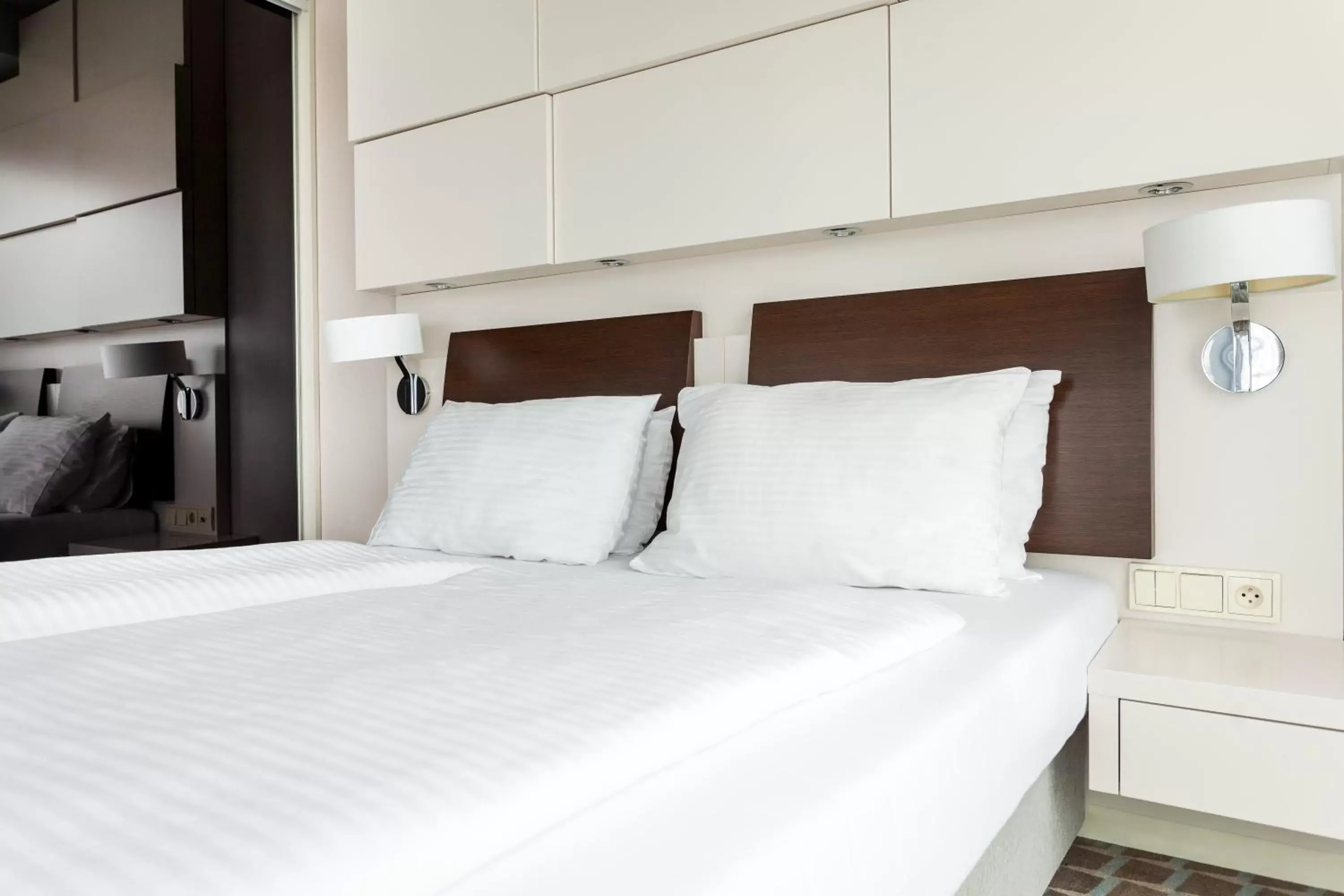Bedroom, Bed in Marine Hotel by Zdrojowa