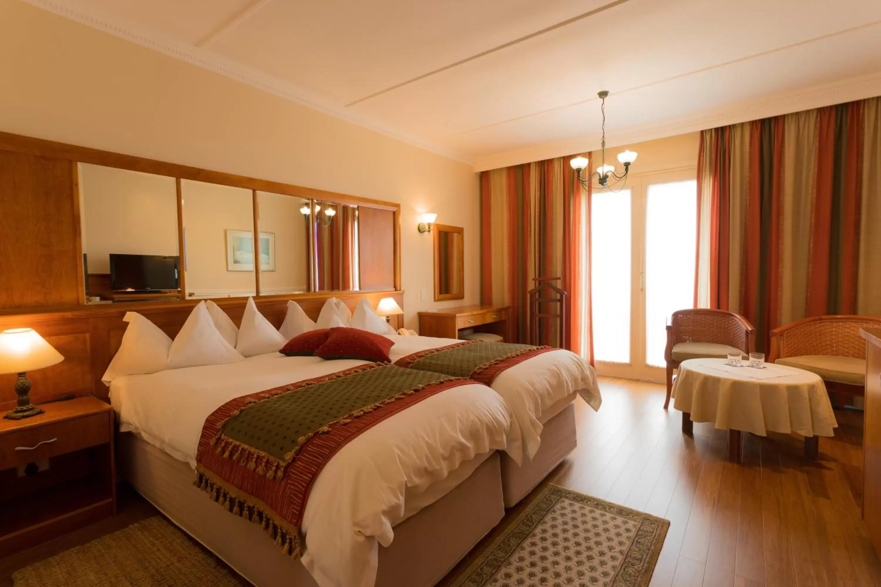 Bedroom, Bed in Hansa Hotel Swakopmund