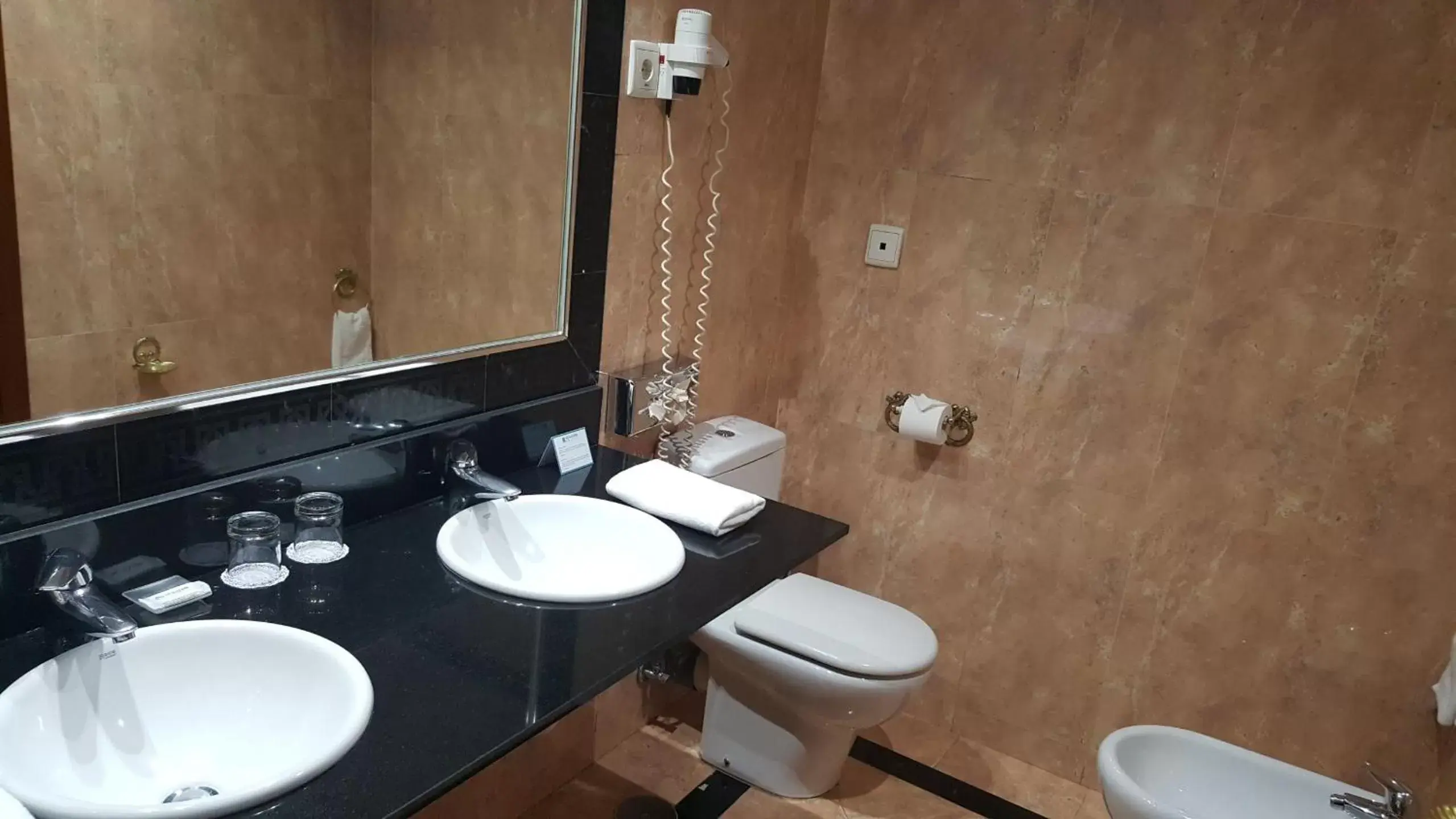 Bathroom in Senator Barajas
