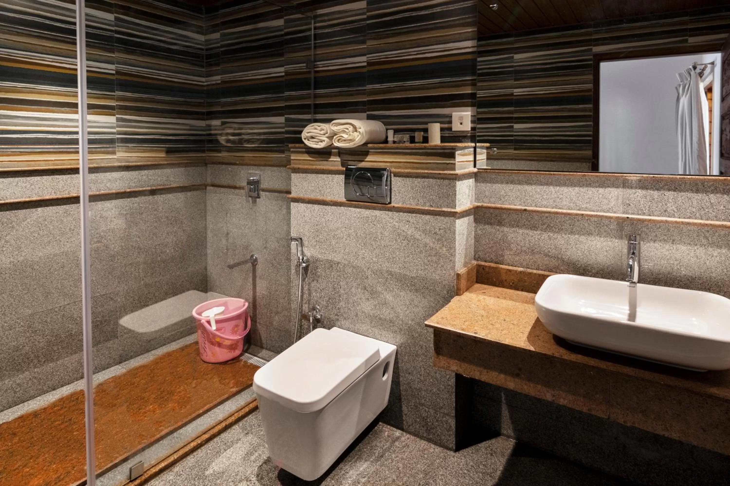 Shower in Elixir Hills Suites Resort and Spa