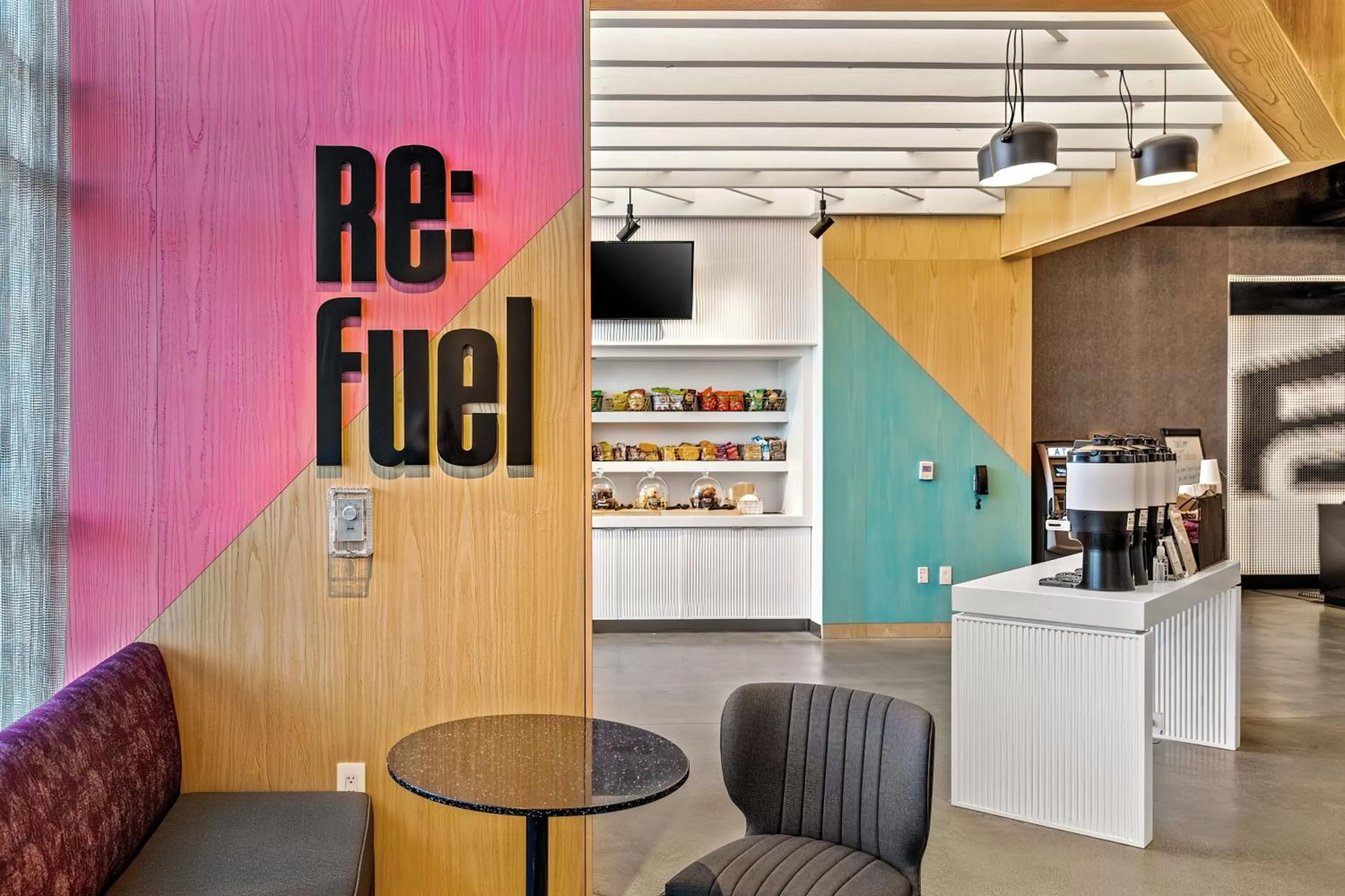 Breakfast in Aloft Anchorage