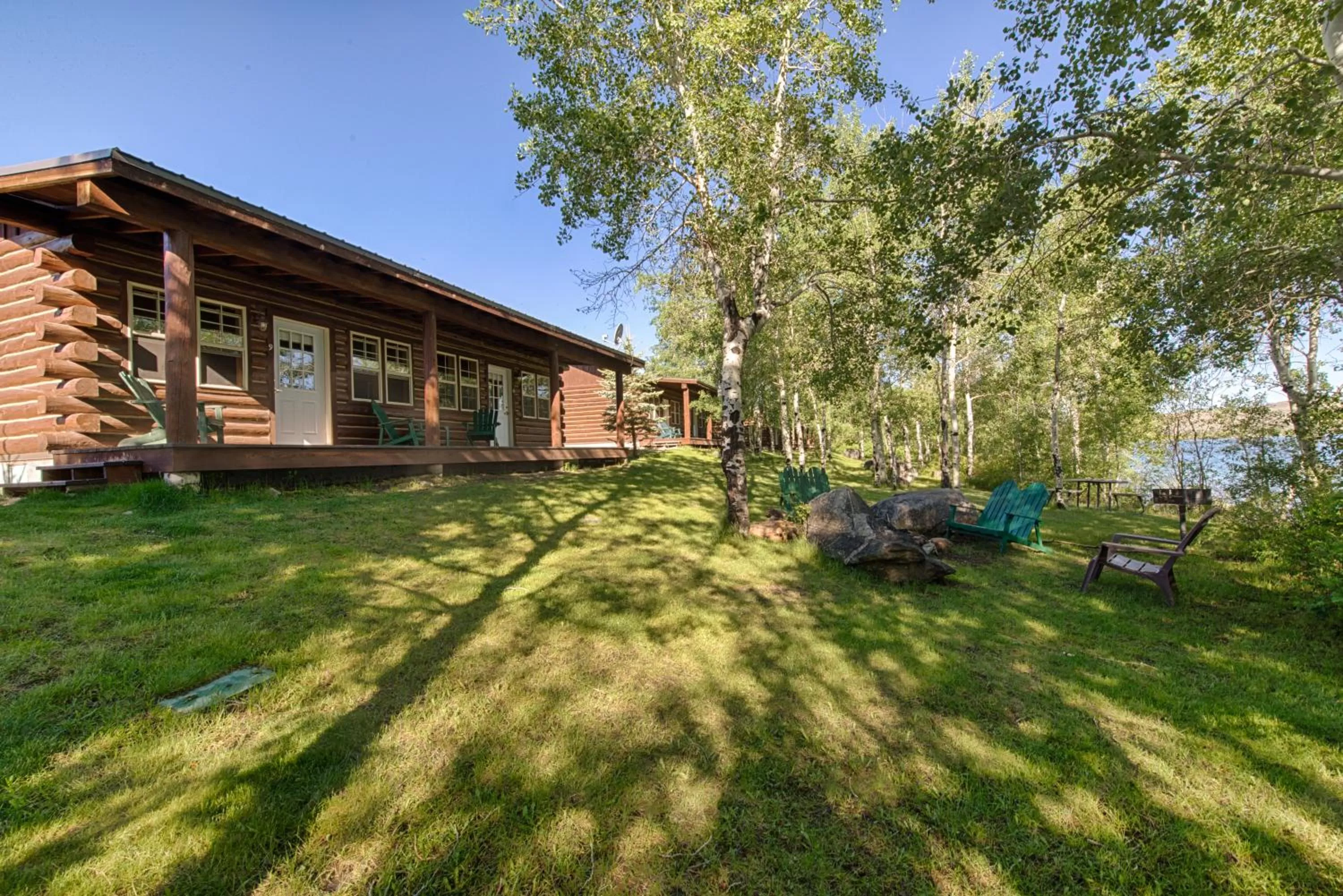 BBQ facilities in Lakeside Lodge Resort and Marina