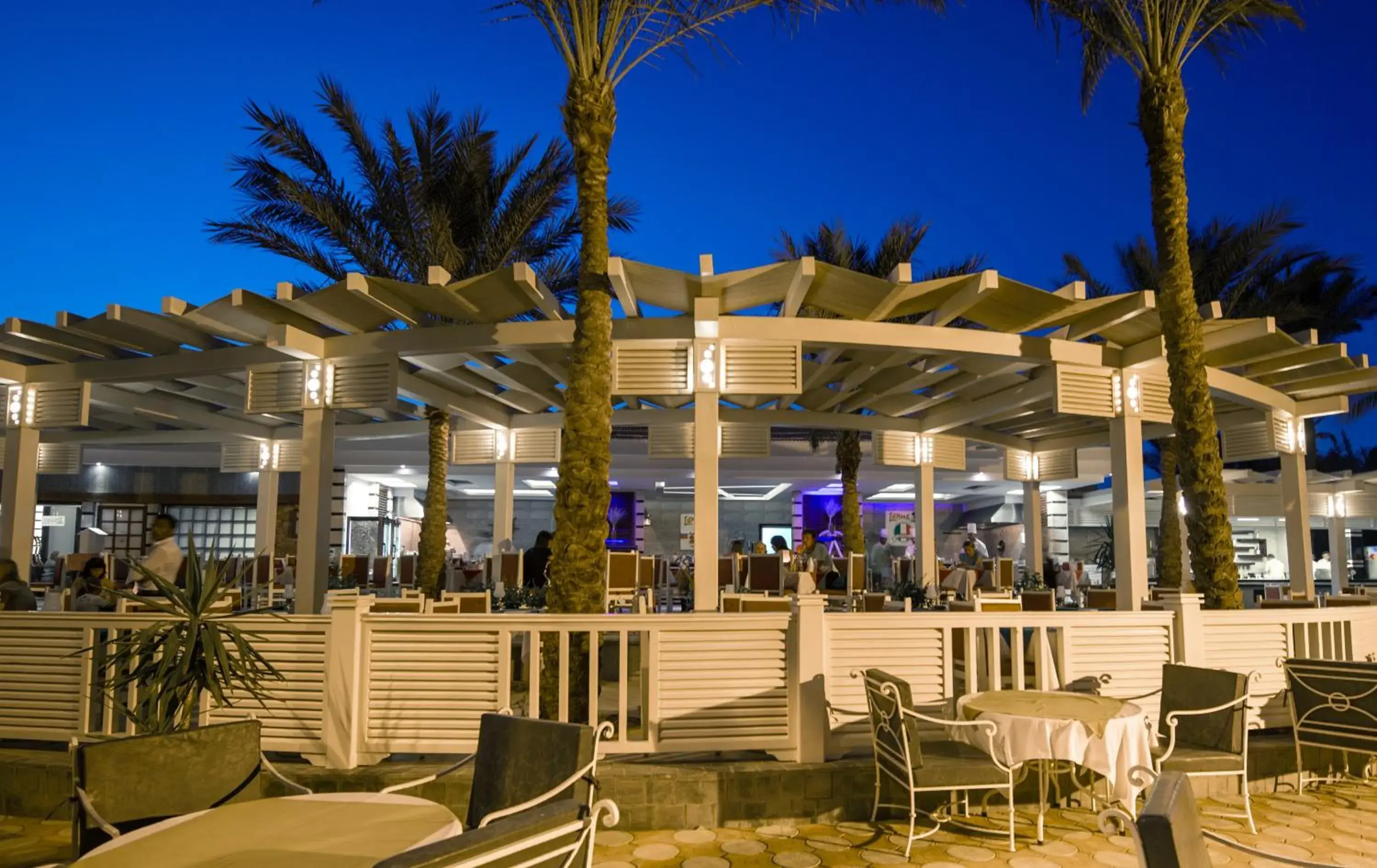 Restaurant/Places to Eat in Mirage Bay Resort & Aqua Park