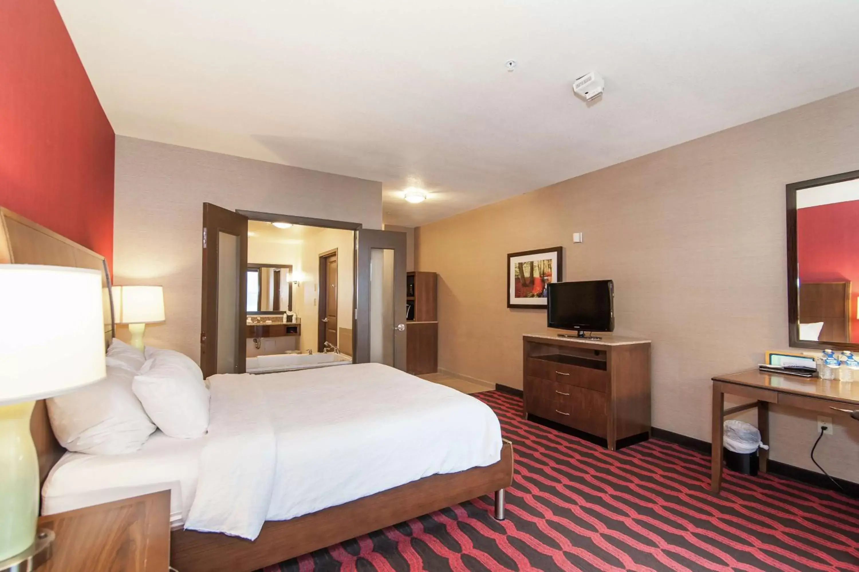 Bed in Hilton Garden Inn Closest Foxwoods