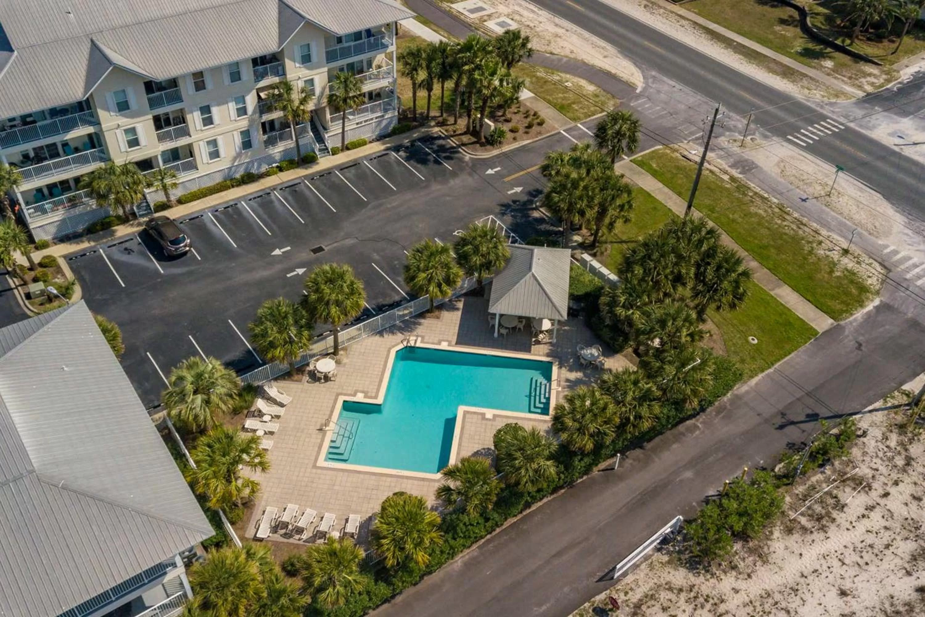 Bird's-eye View in Gulf Island Condos