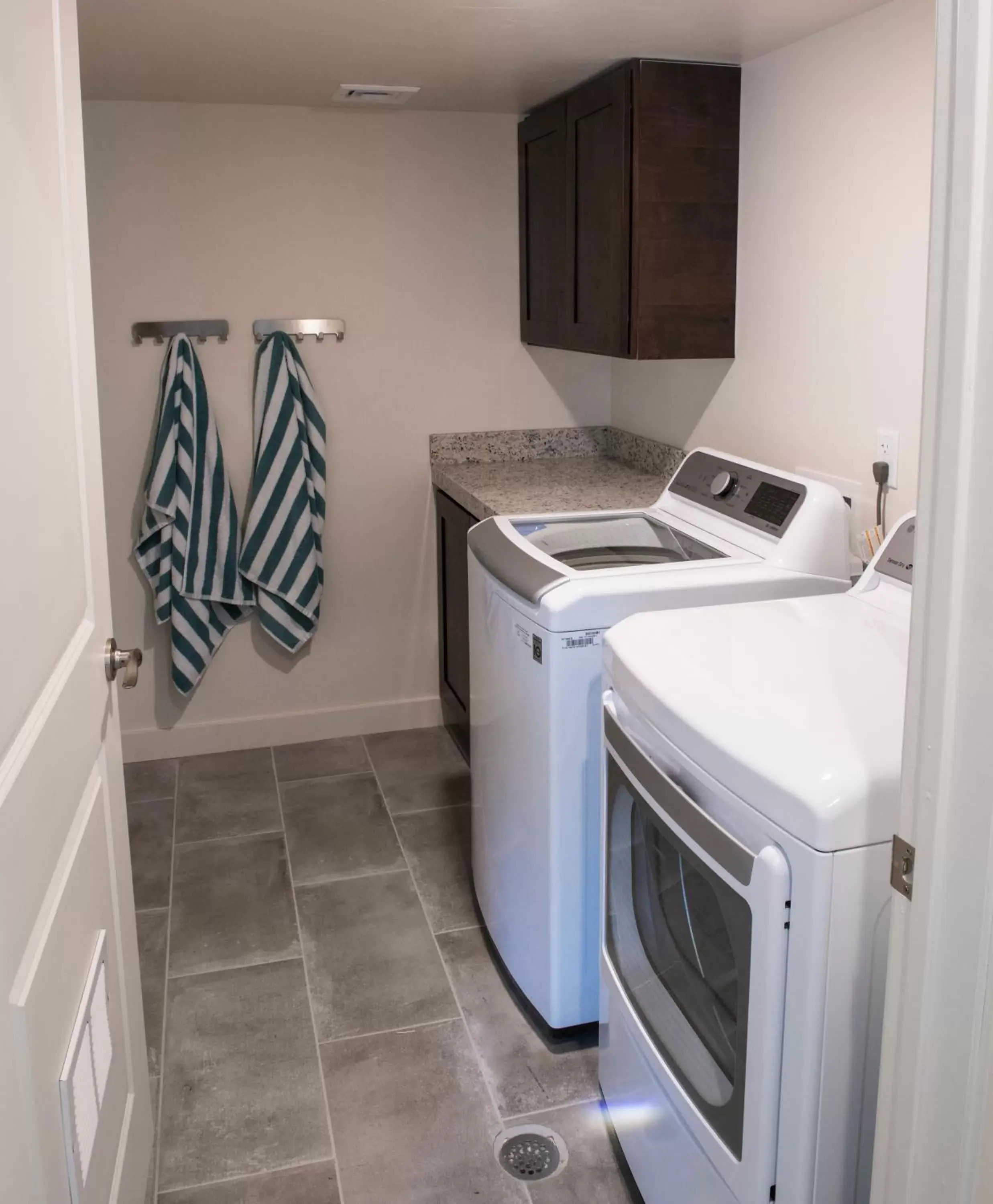 Kitchen/Kitchenette in Moab Redcliff Condos