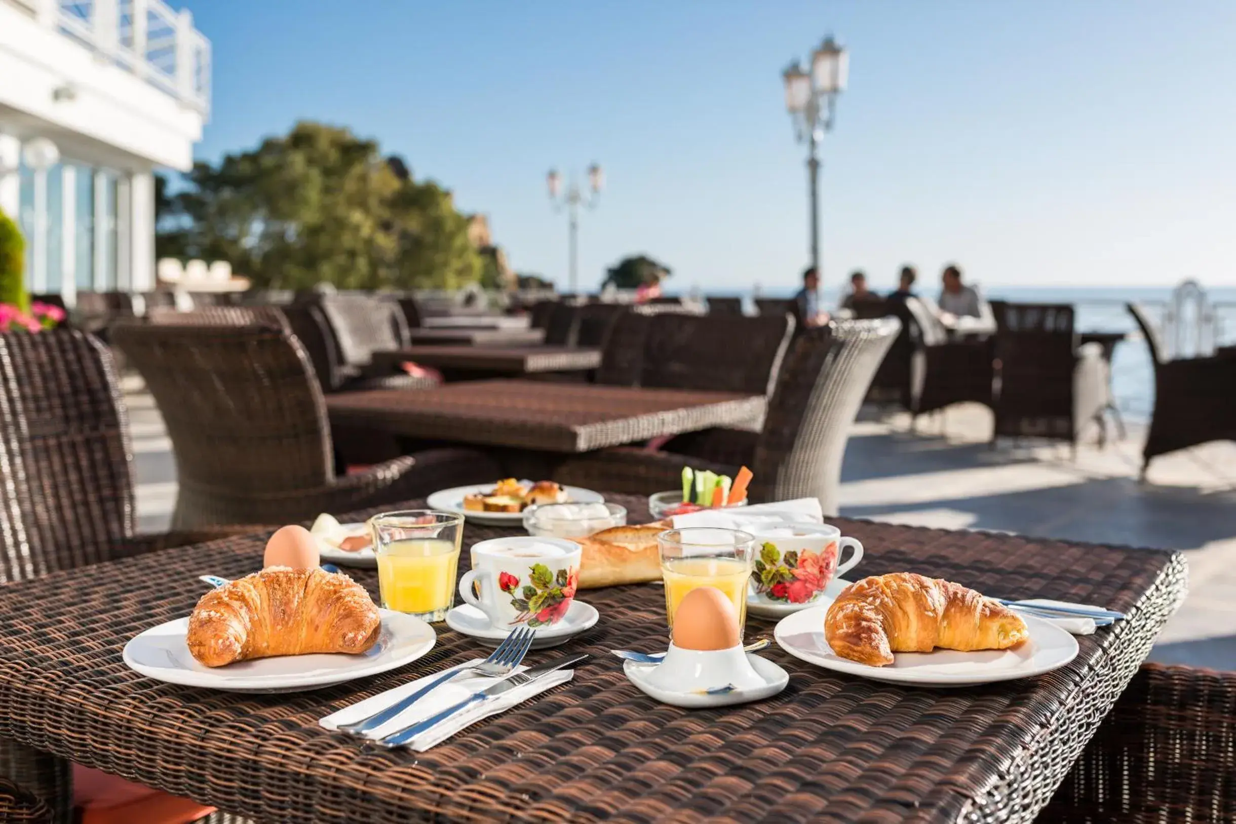 Balcony/Terrace, Breakfast in Hotel Kalura