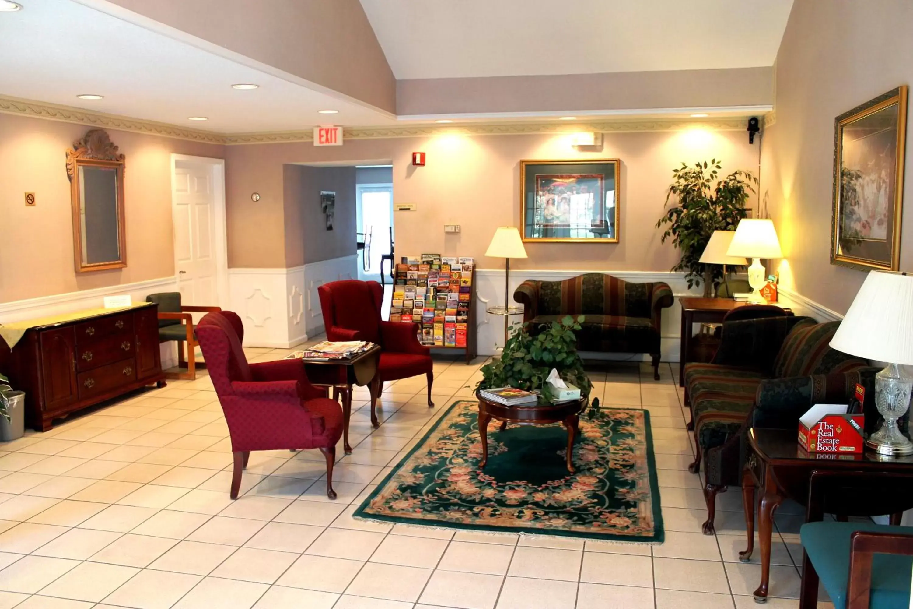 Lobby or reception, Lounge/Bar in American Motel - Lenoir