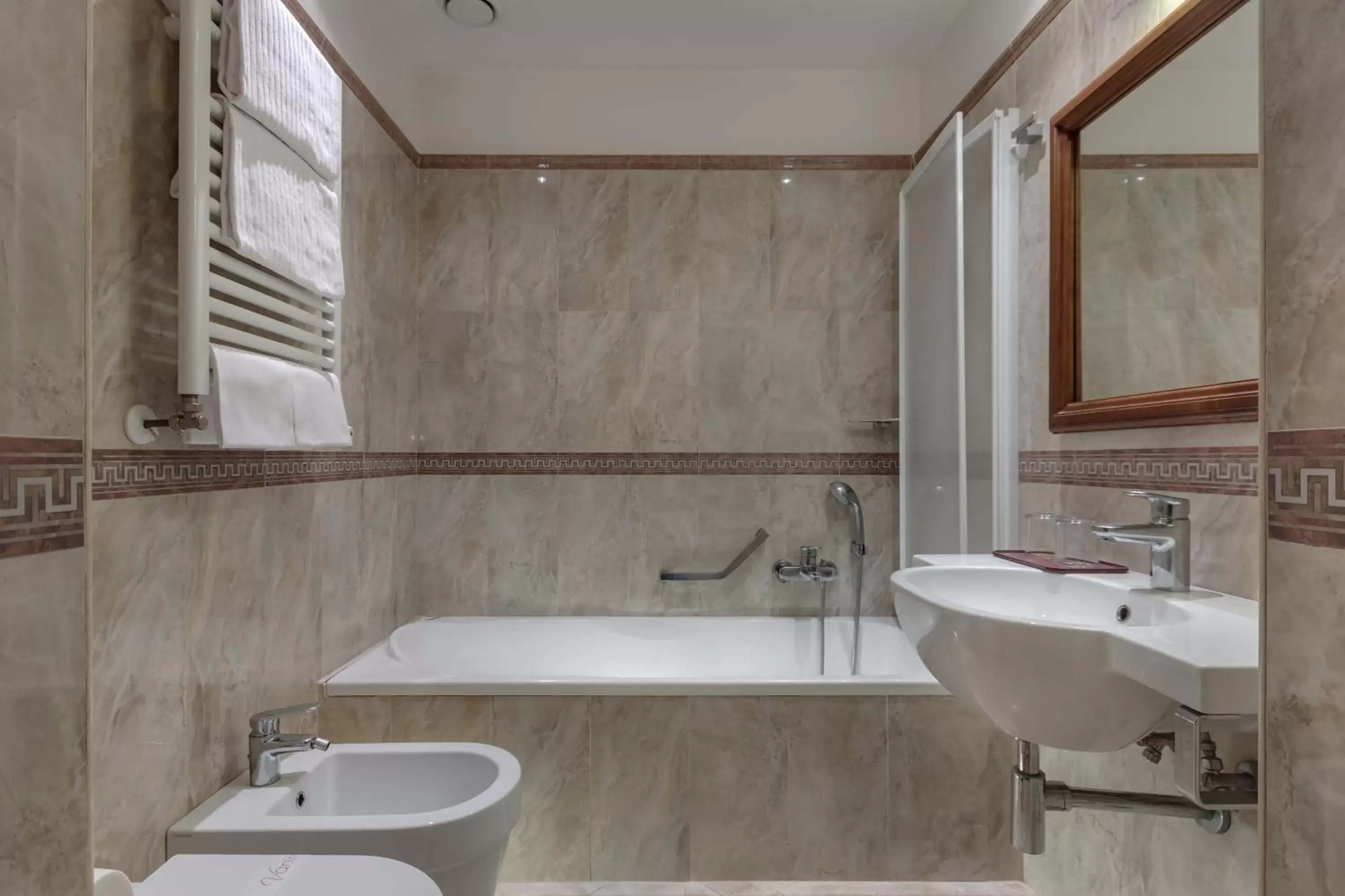 Bathroom in Hotel Borromeo