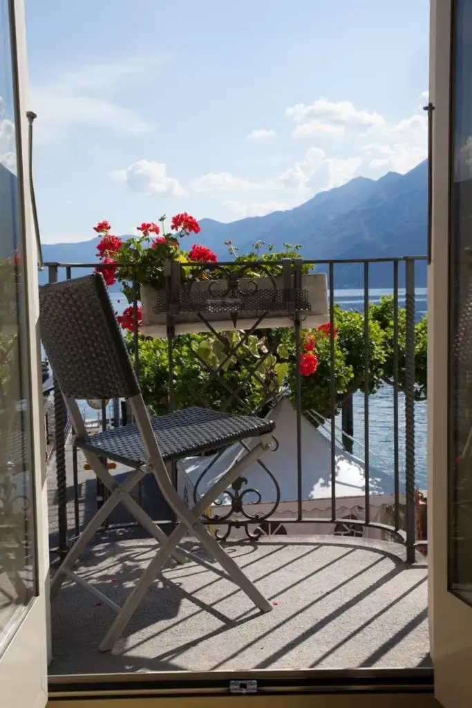 Lake view, Balcony/Terrace in Piazza Ascona Hotel & Restaurants