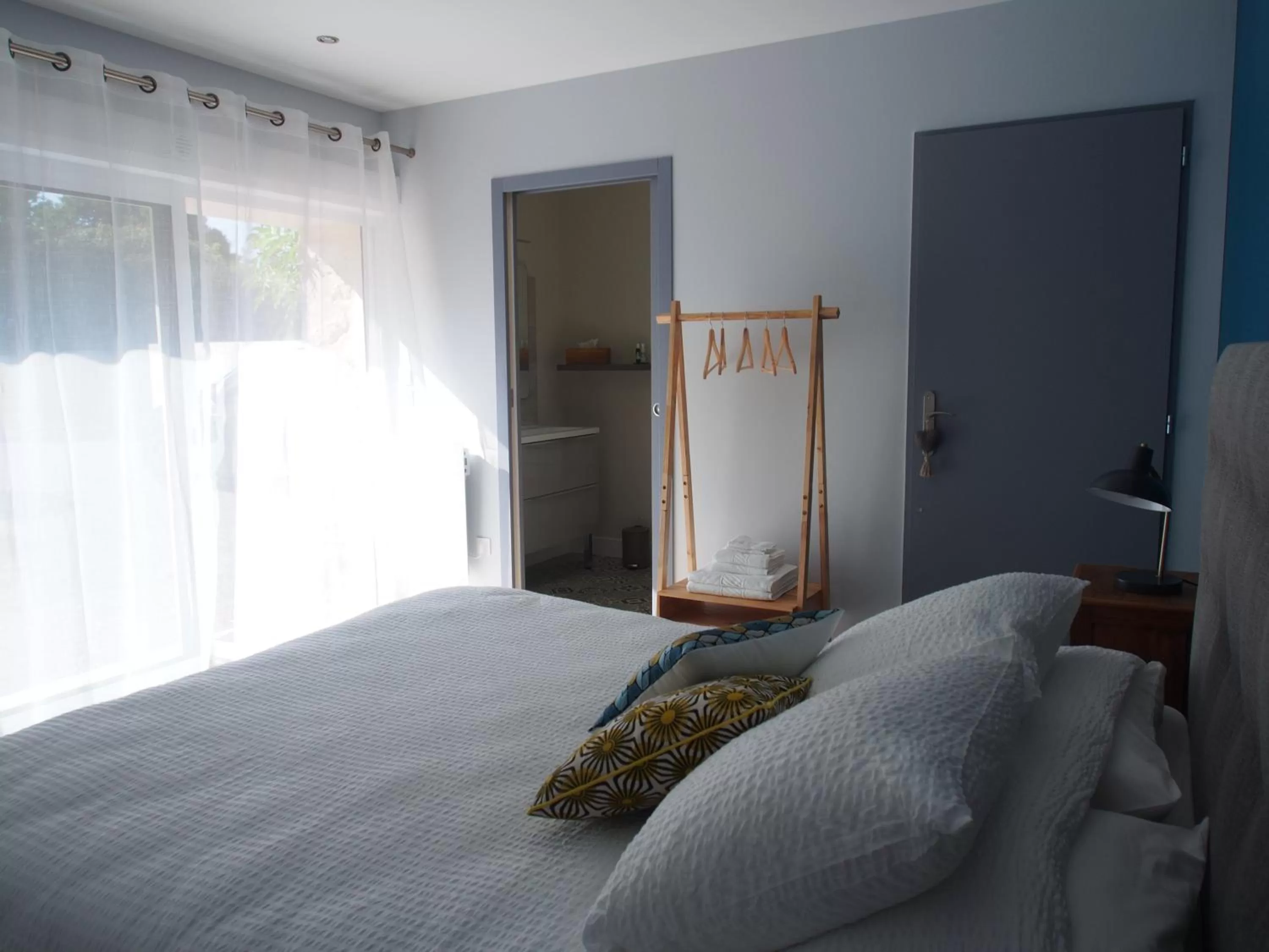 Bedroom, Bed in La Charentine