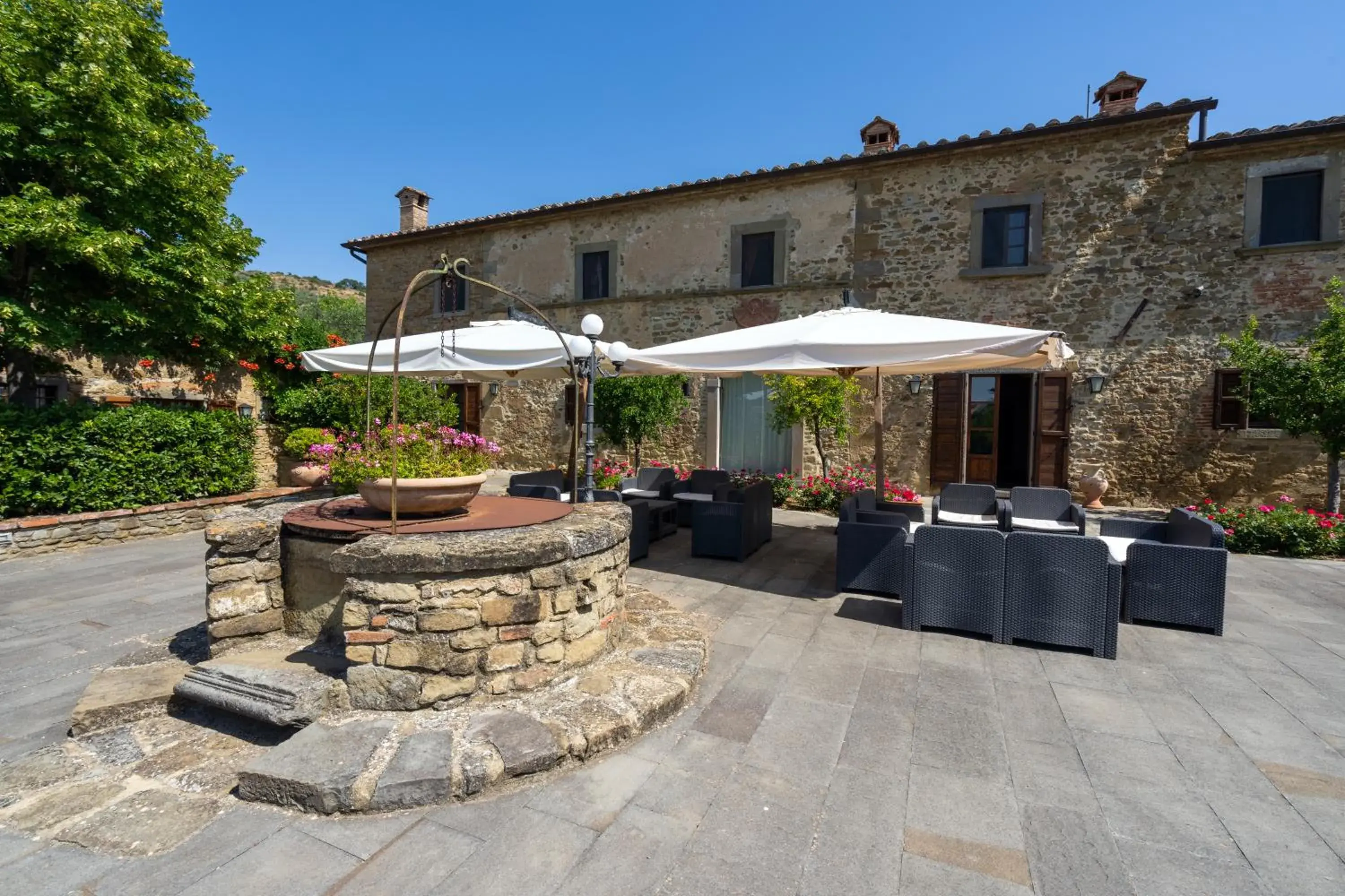 Facade/entrance, Property Building in Relais Borgo San Pietro