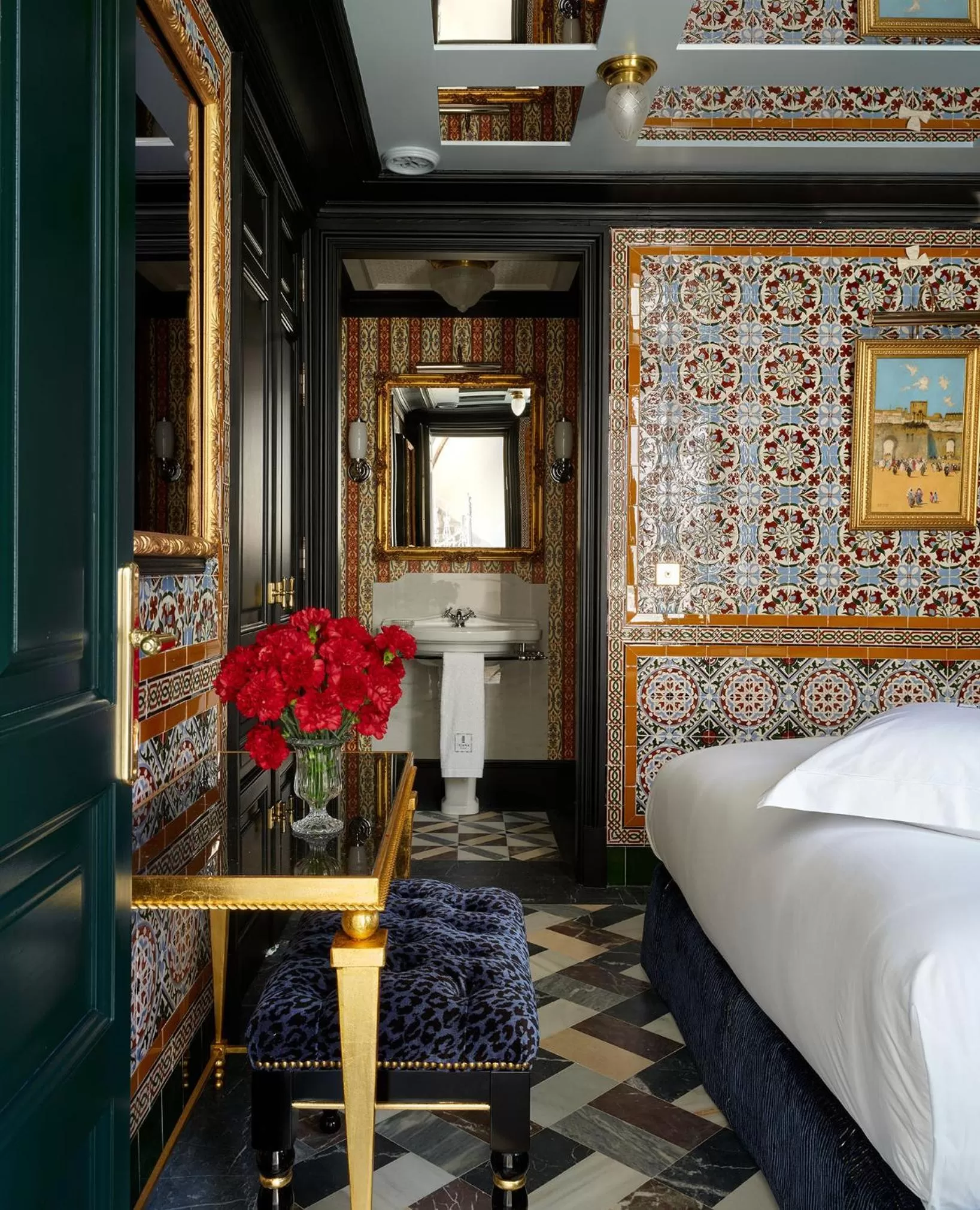 Photo of the whole room, Bed in Hotel Boutique Triana House