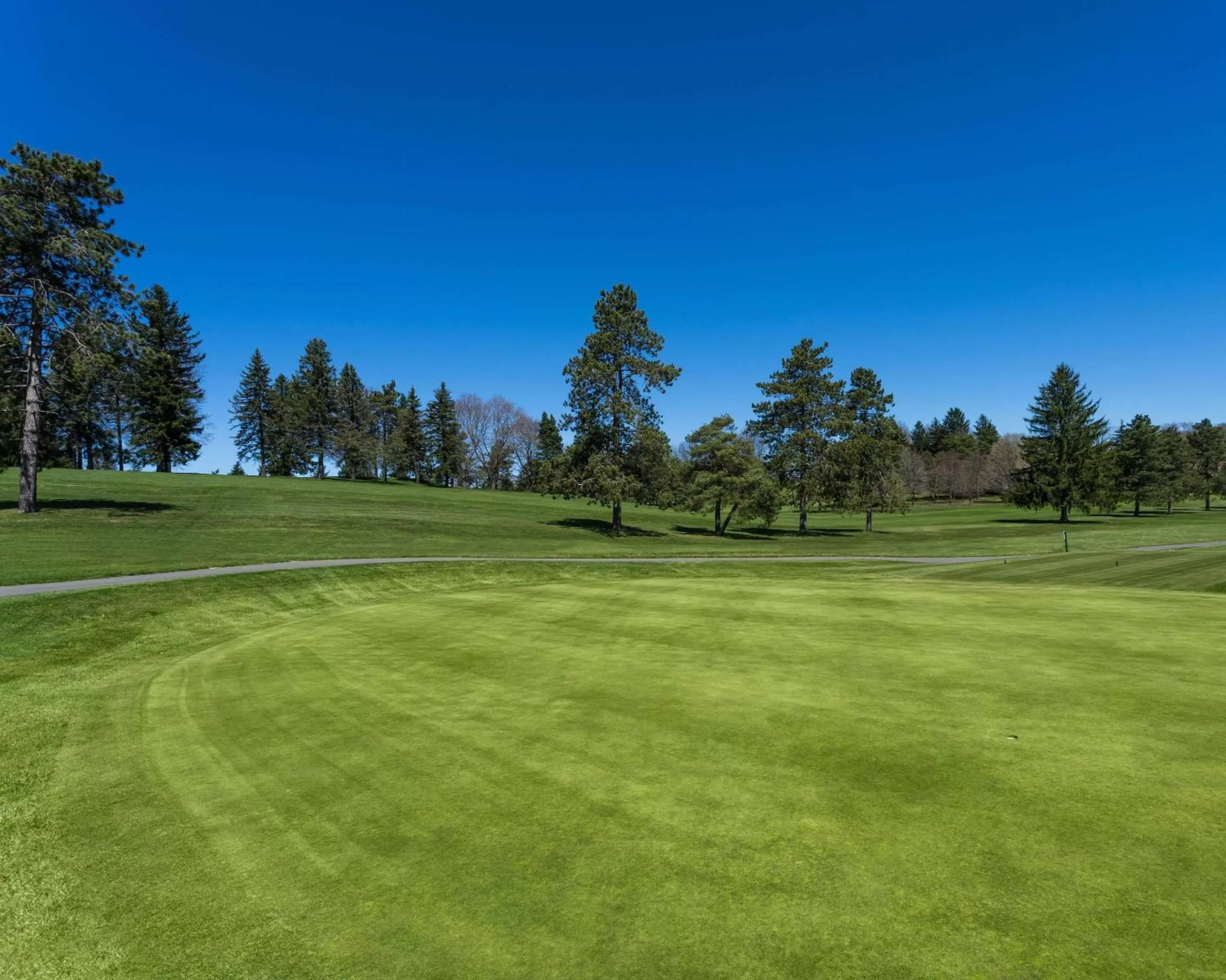 Property building in Comfort Suites DuBois Country Club