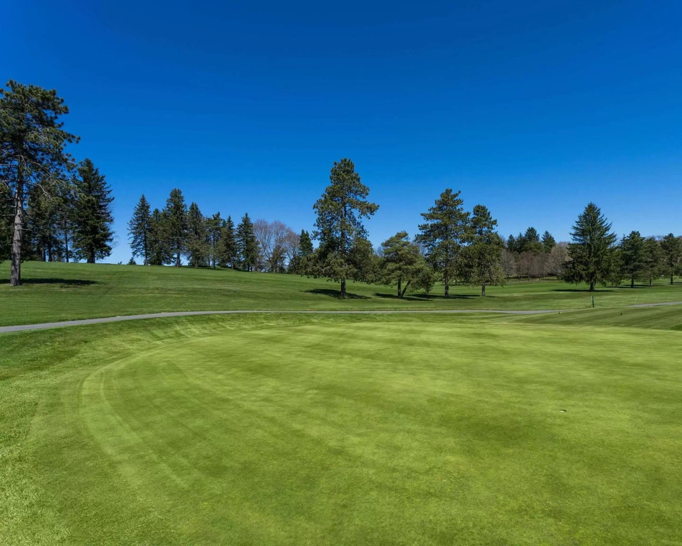 Property building in Comfort Suites DuBois Country Club Property building in Comfort Suites DuBois Country Club