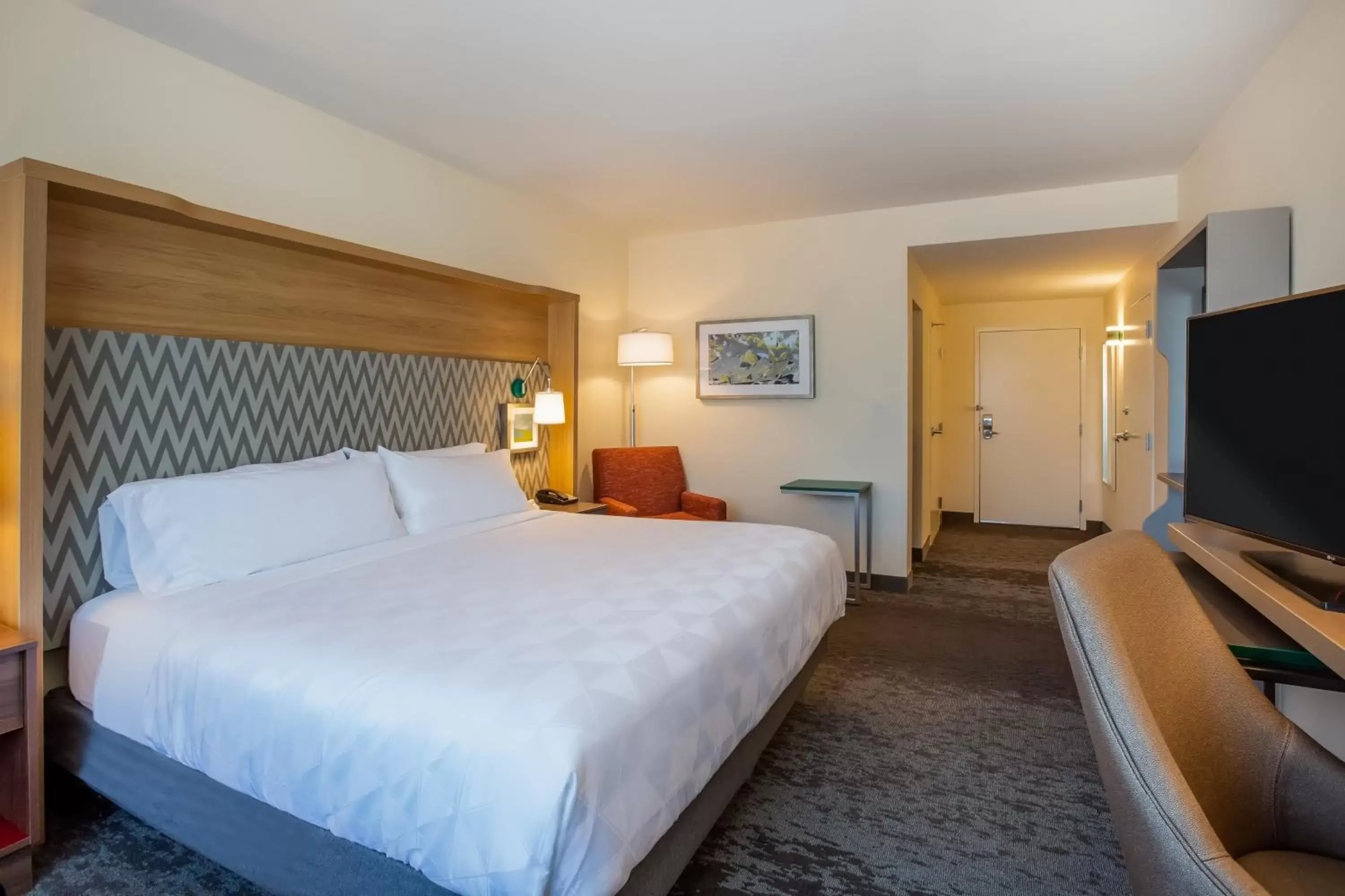 Photo of the whole room, Bed in Holiday Inn - Gulfport-Airport, an IHG Hotel