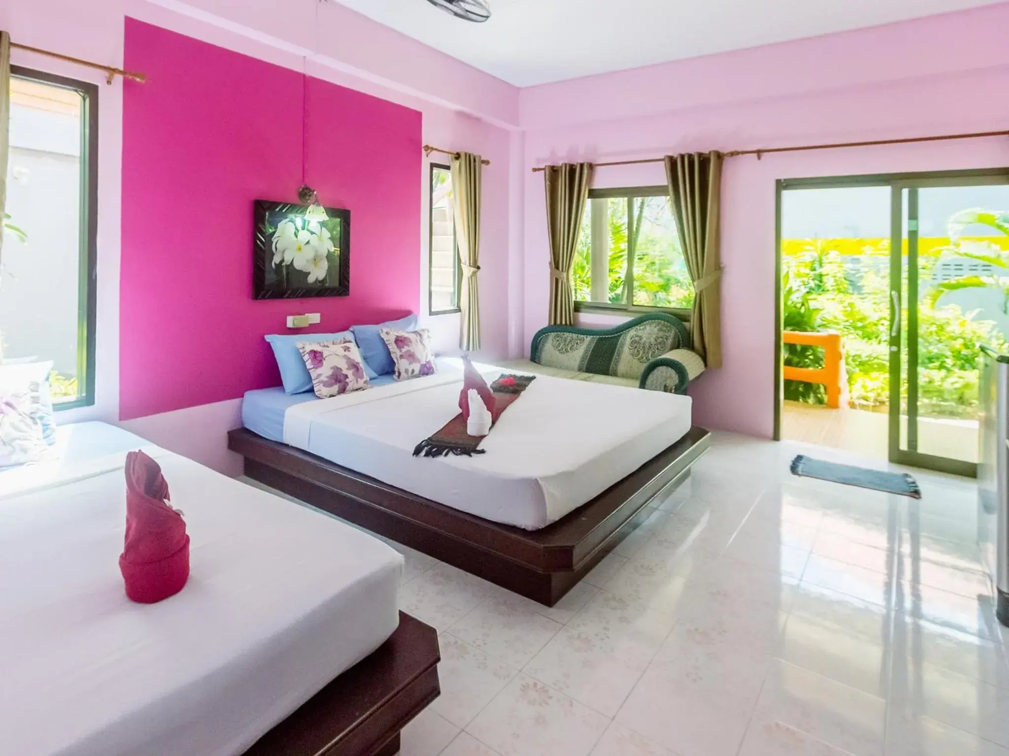 Photo of the whole room, Bed in Lanta Garden Home (SHA Extra Plus)