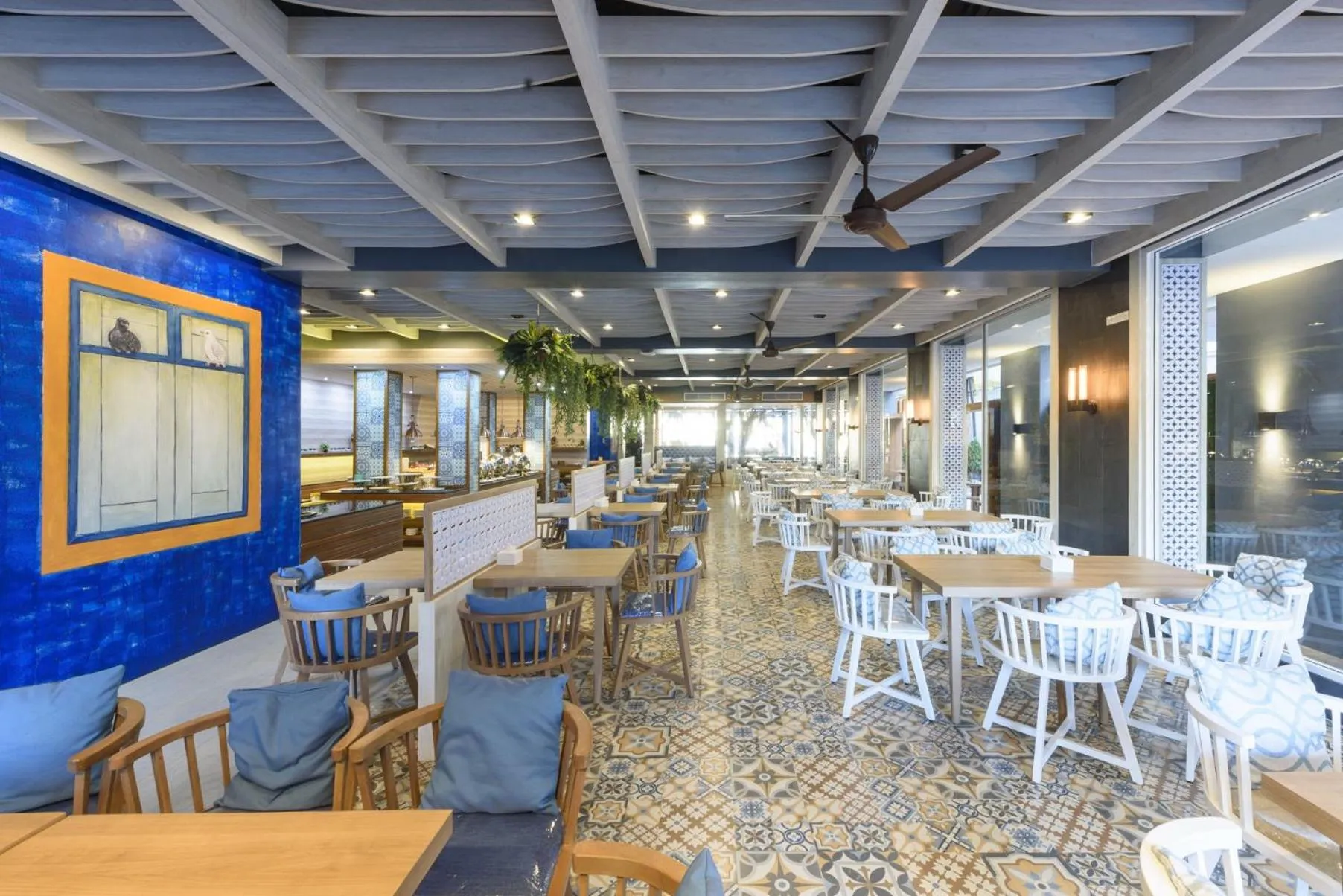 Restaurant/places to eat in Maldives Beach Resort