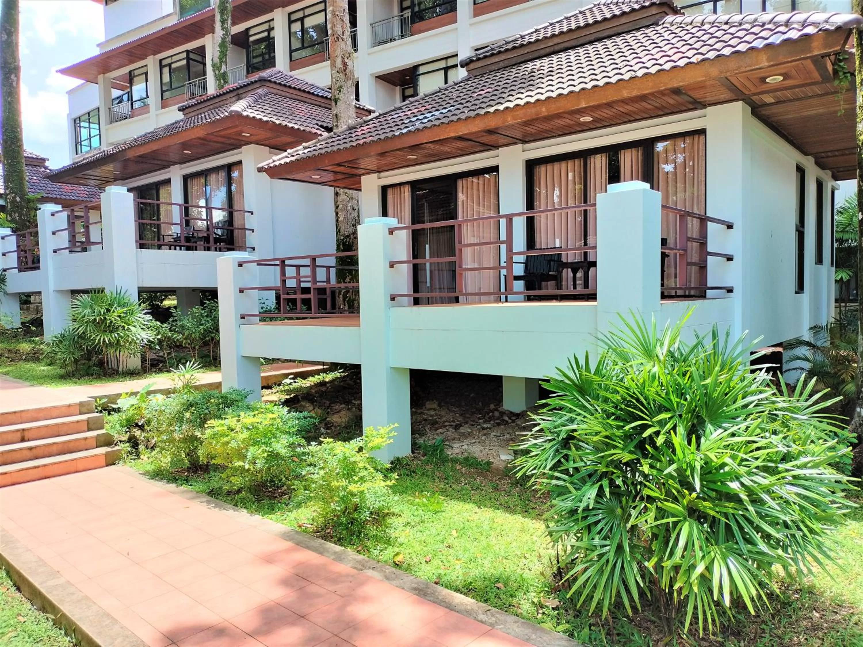 Property building in Chang Buri Resort & Koh Chang Hillside