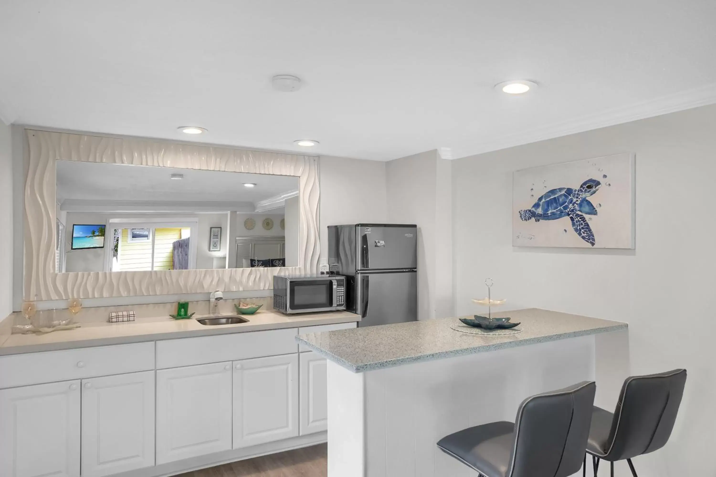 Kitchen or kitchenette, Kitchen/Kitchenette in Atlantic Bay Resort