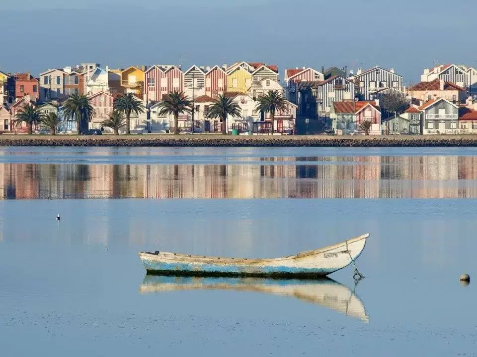 Nearby landmark in Casa dos Pingos de Mel