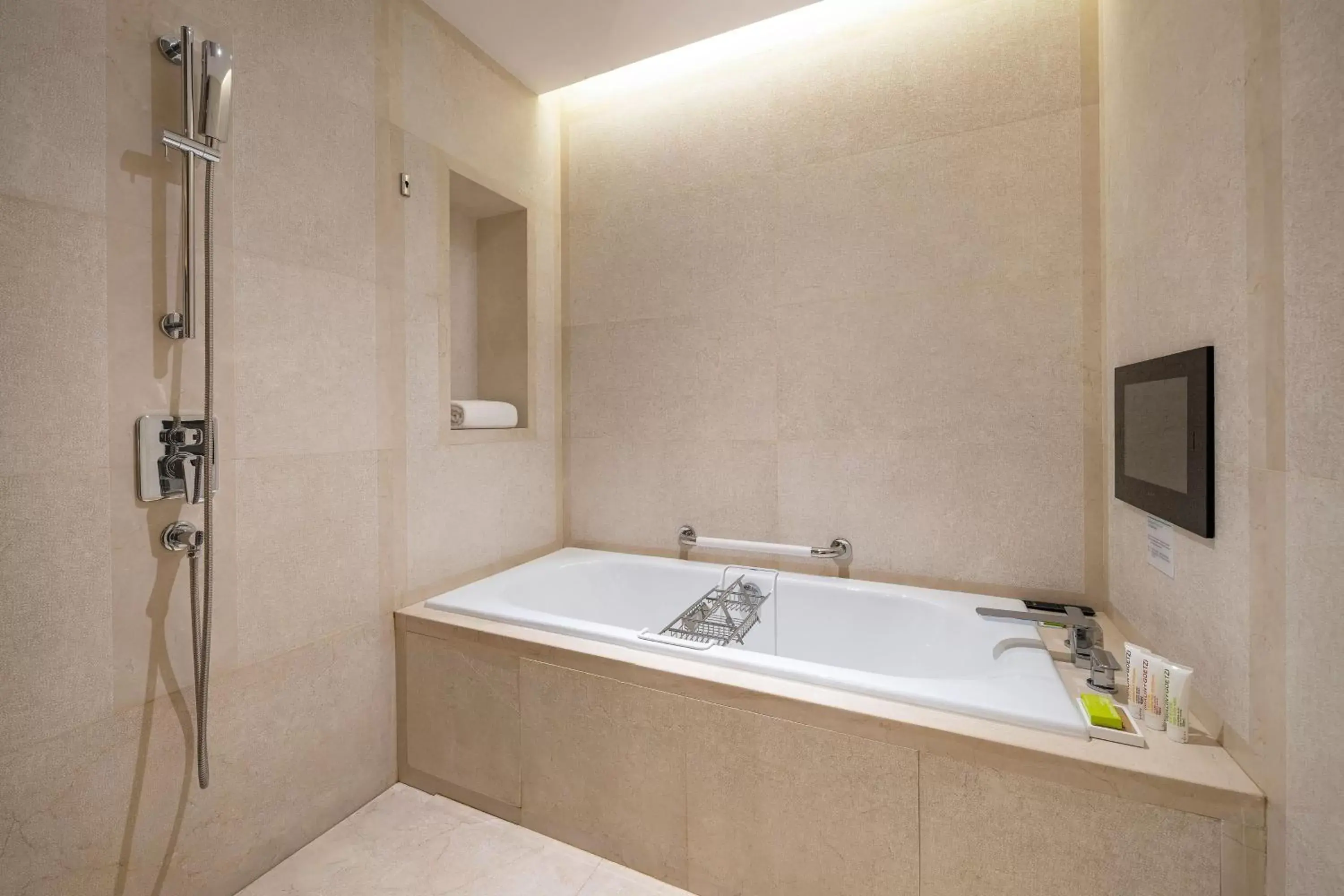 Bathroom in Le Meridien Shenyang Heping