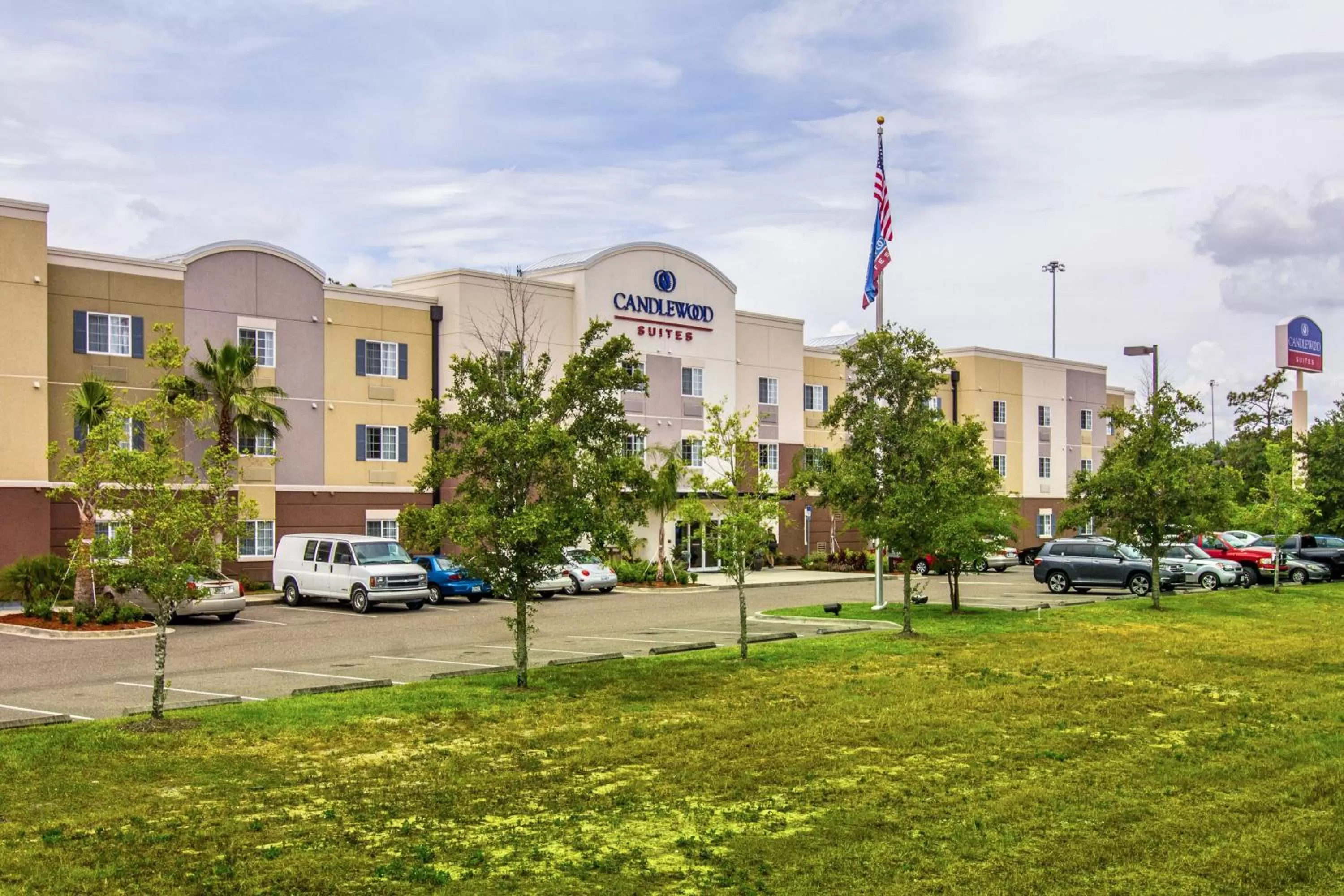 Property building in Candlewood Suites Jacksonville East Merril Road by IHG