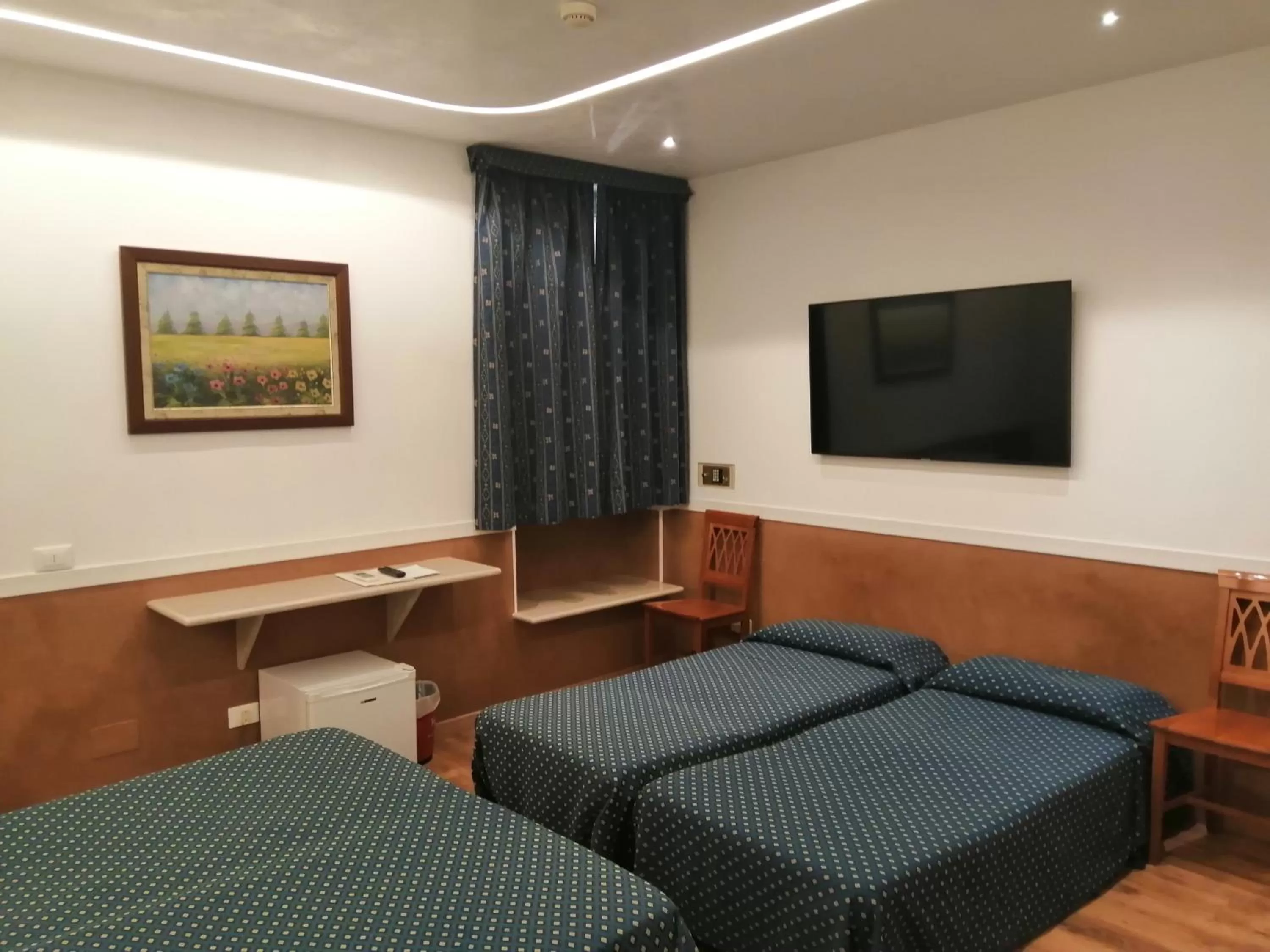 Bedroom, Bed in Hotel Verona Rome