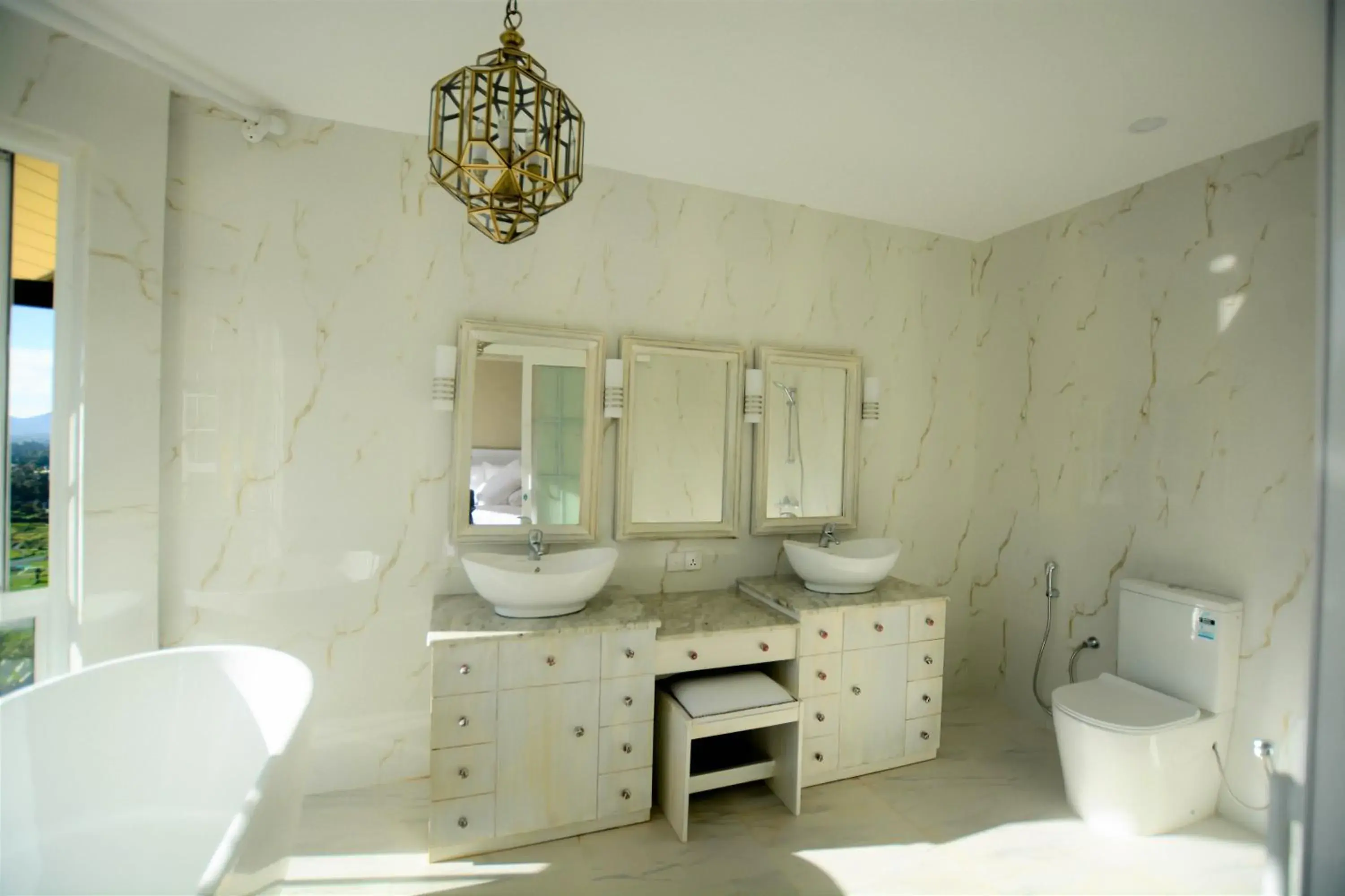 Shower, Bathroom in Luxe Wilderness