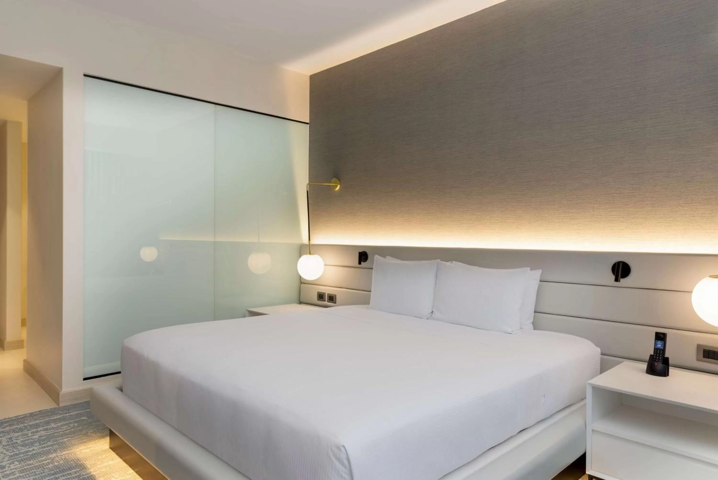 Bed in Hilton San Jose La Sabana