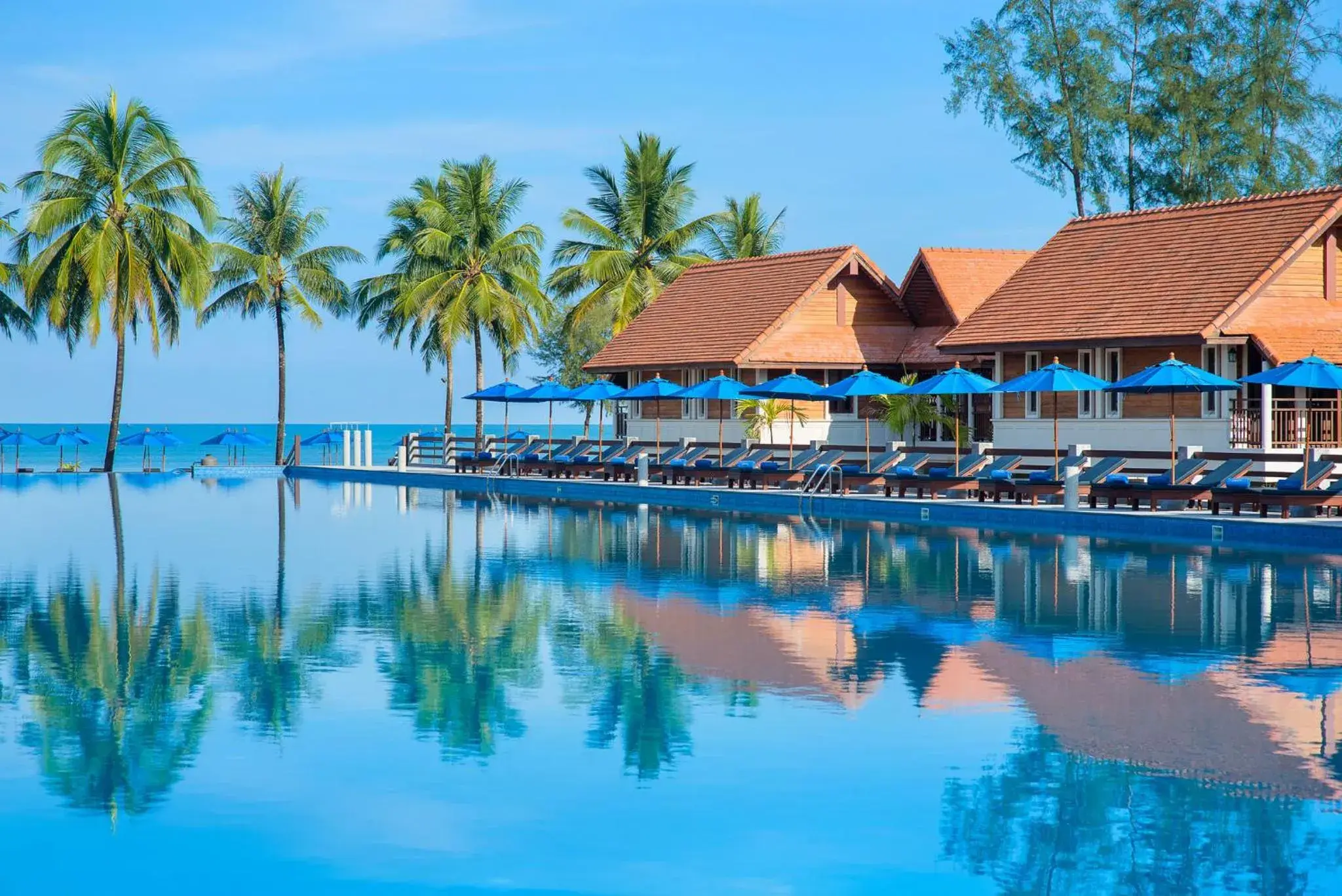 Pool view, Swimming Pool in Le Menara Khao Lak