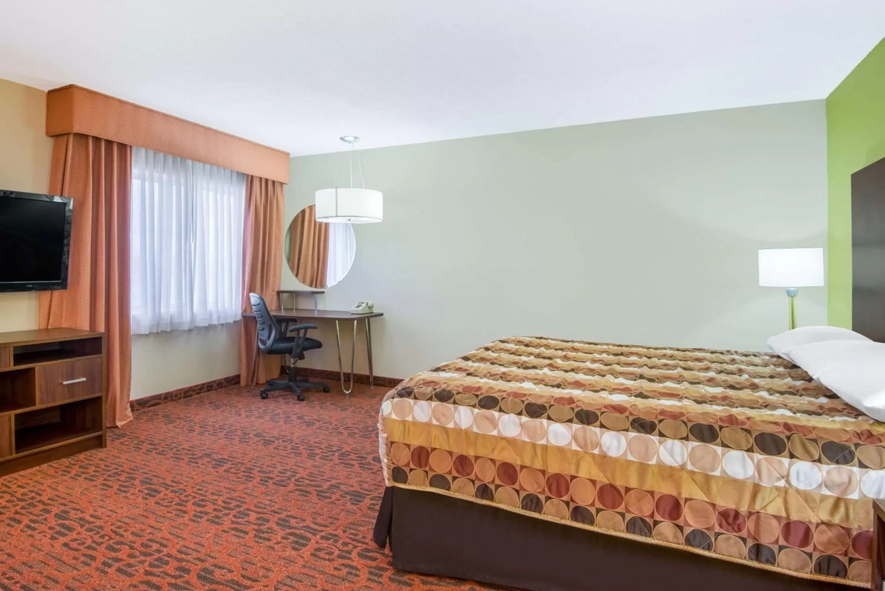 Photo of the whole room, Bed in Super 8 by Wyndham Portales