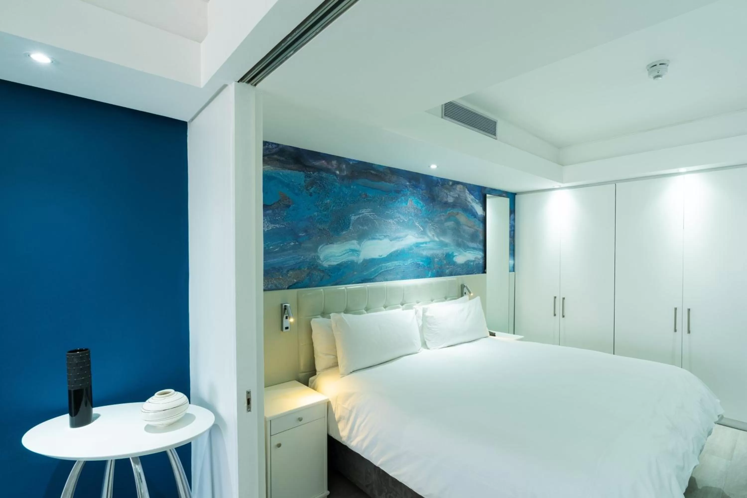 Bedroom, Bed in Protea Hotel by Marriott Cape Town North Wharf