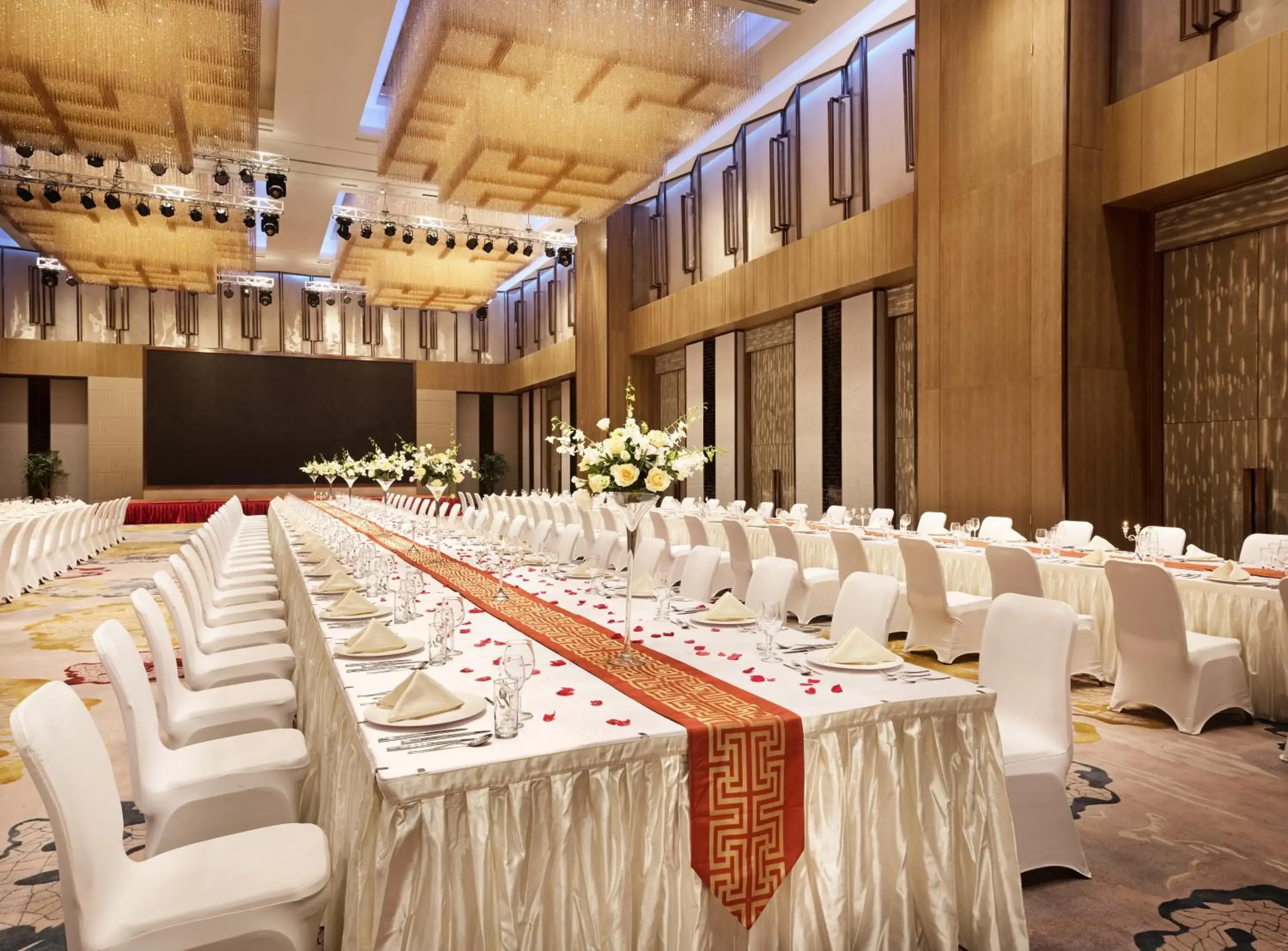 Banquet/Function facilities, Banquet Facilities in Hualuxe Wuhu
