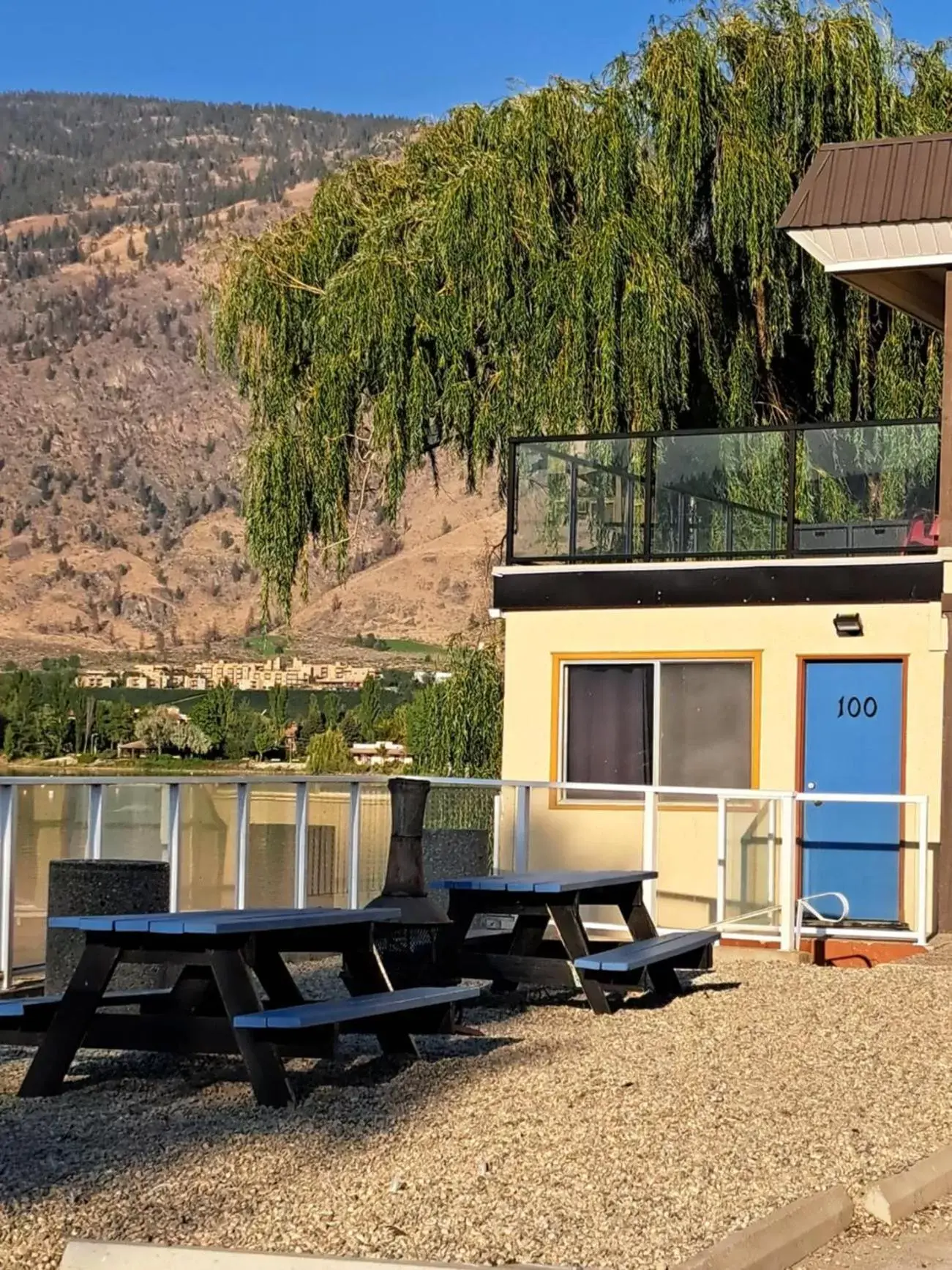 Property building in Richter Pass Beach Resort Property building in Richter Pass Beach Resort