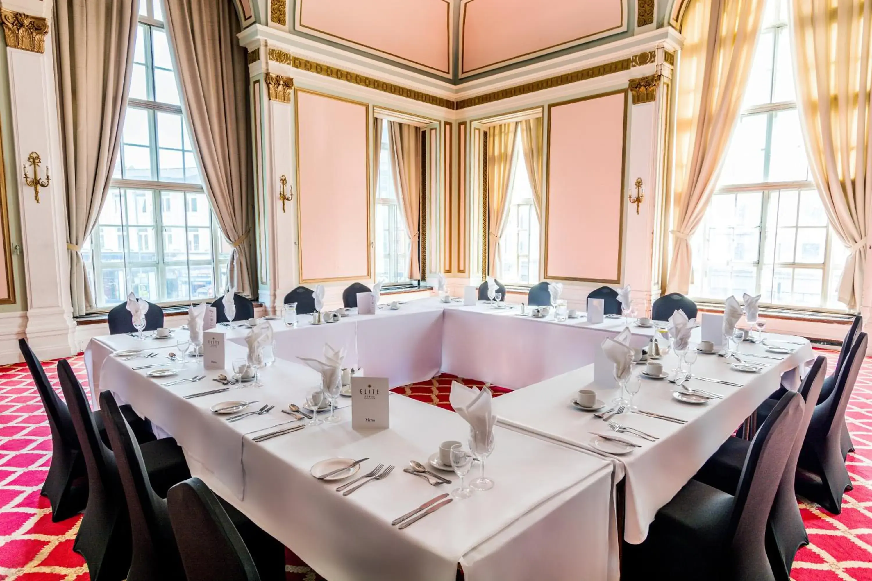 Business facilities in Adelphi Hotel