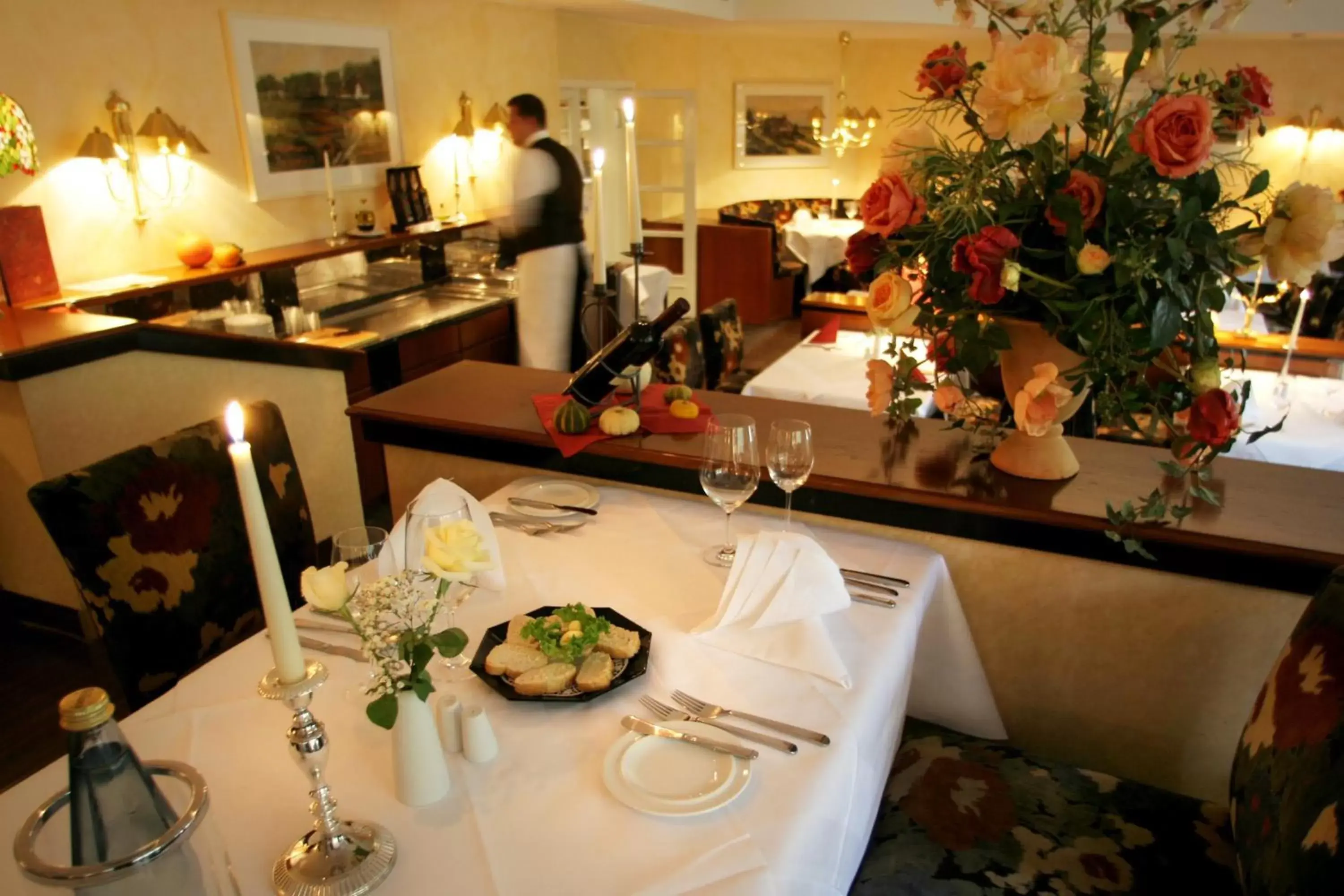 Restaurant/Places to Eat in Best Western Hotel Schmoeker-Hof