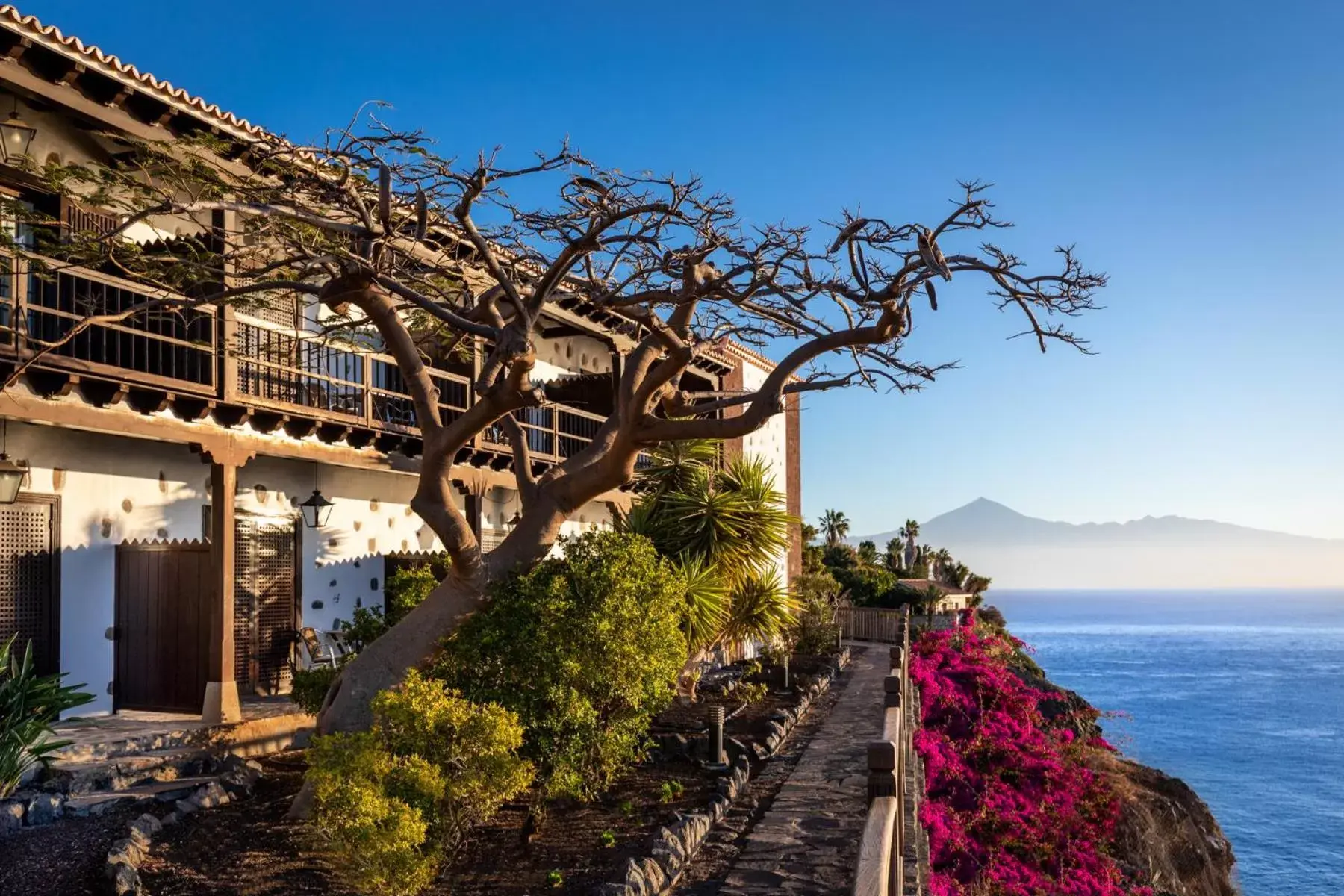 Sunset, Property Building in Parador de La Gomera