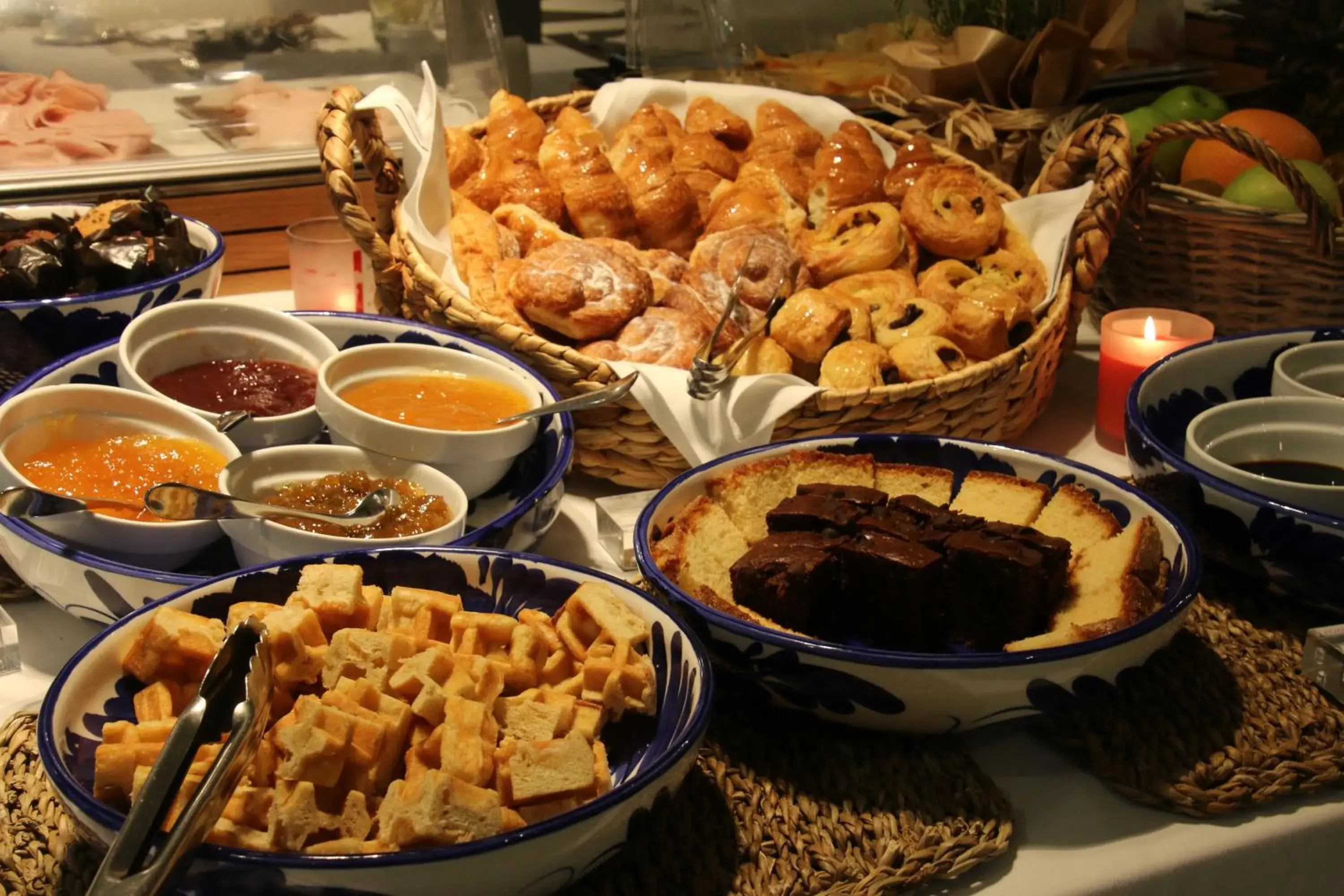 Breakfast in Hospes Palau de La Mar