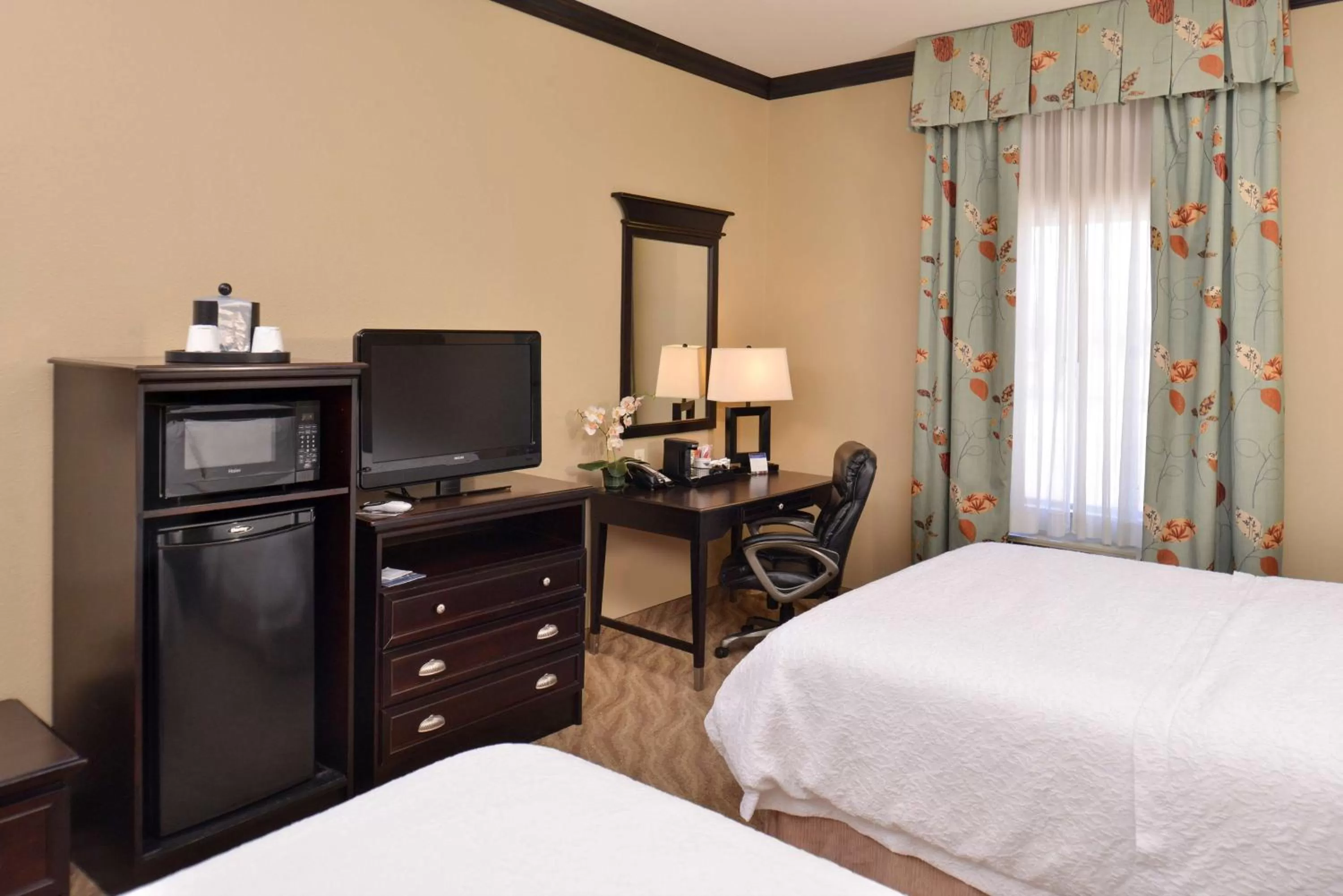 Bed in Hampton Inn Van Horn