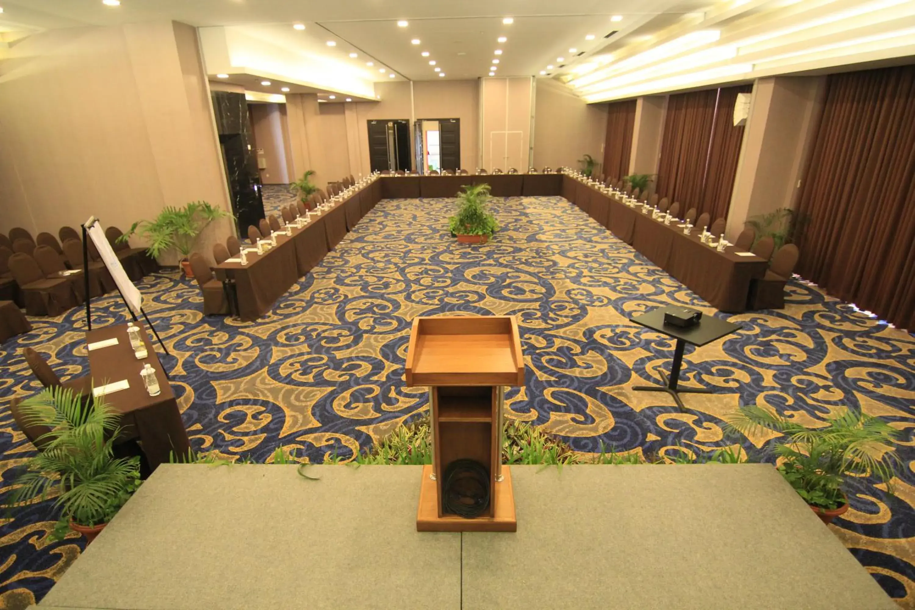 Business facilities in Grand Tebu Hotel